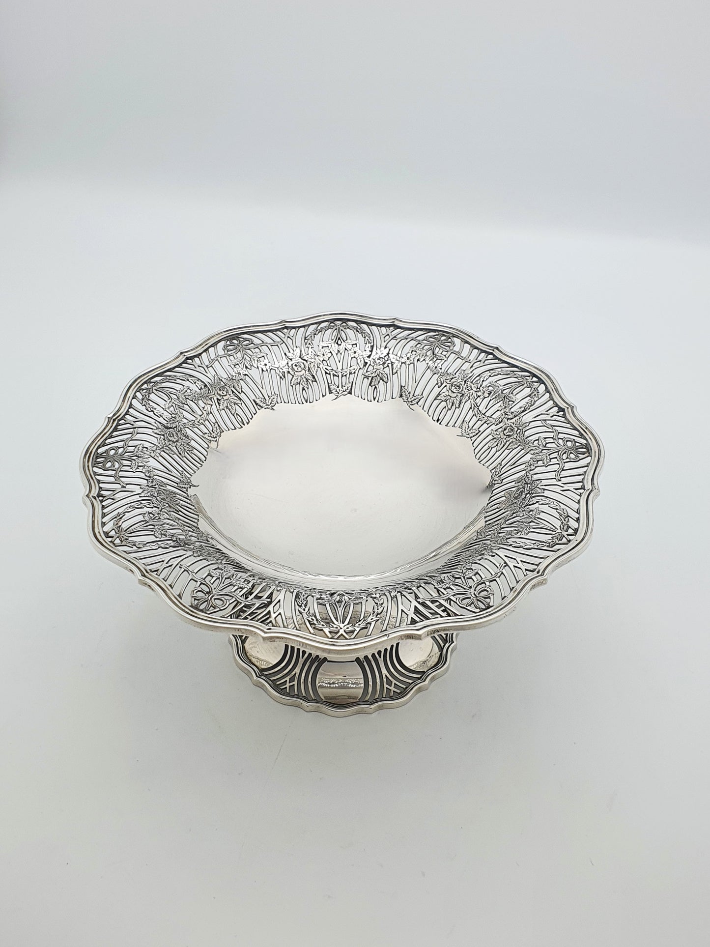 Gorgeous Antique George V  Sterling Silver Comport by William Hutton & Sons - 1913