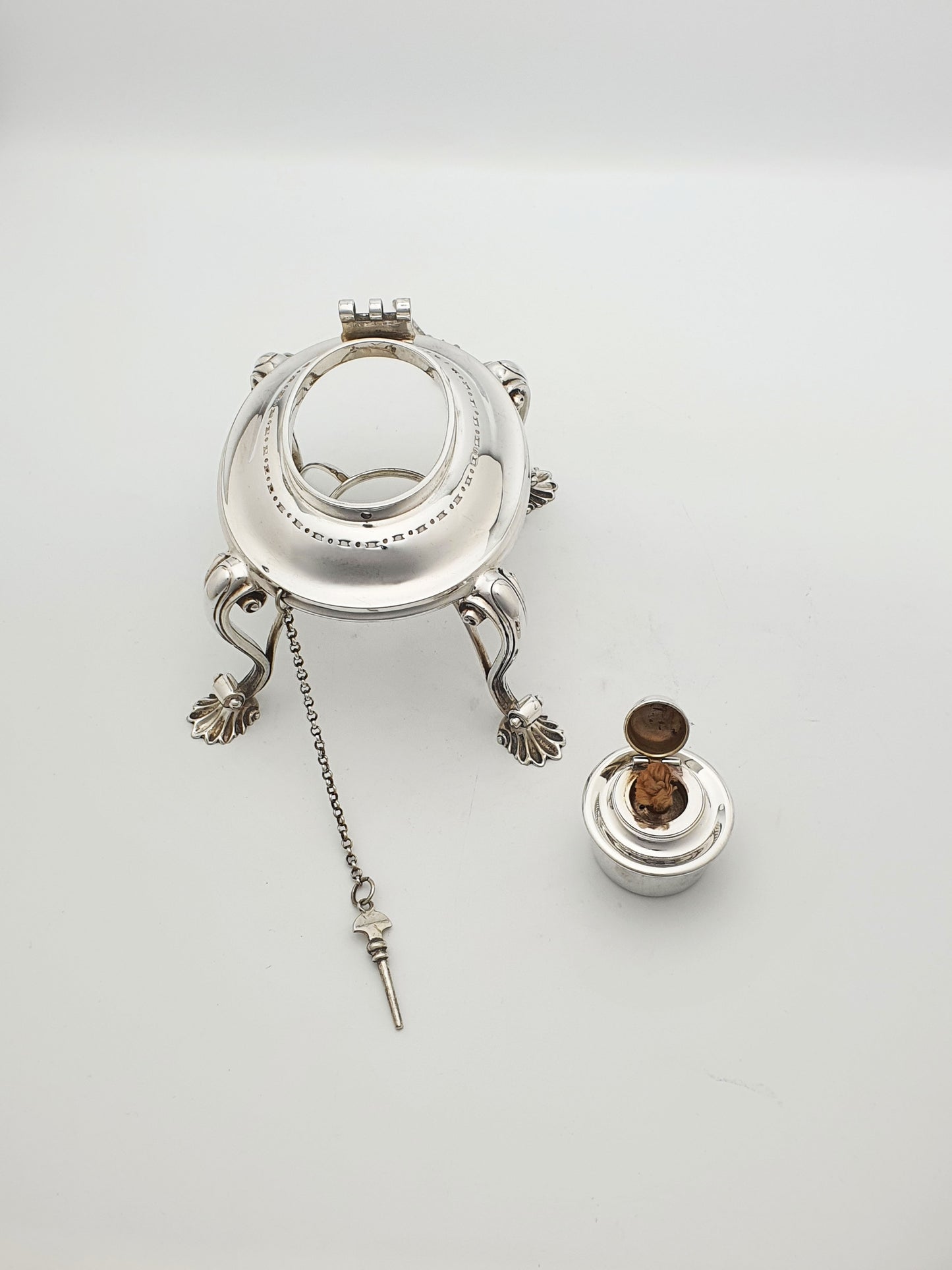 Fabulous Antique Georgian-Style Silver-Plated Kettle on Stand – circa 1905