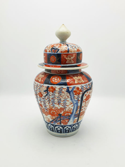 Gorgeous Antique Japanese Imari Porcelain Covered Jar / Ginger Jar – circa 1880