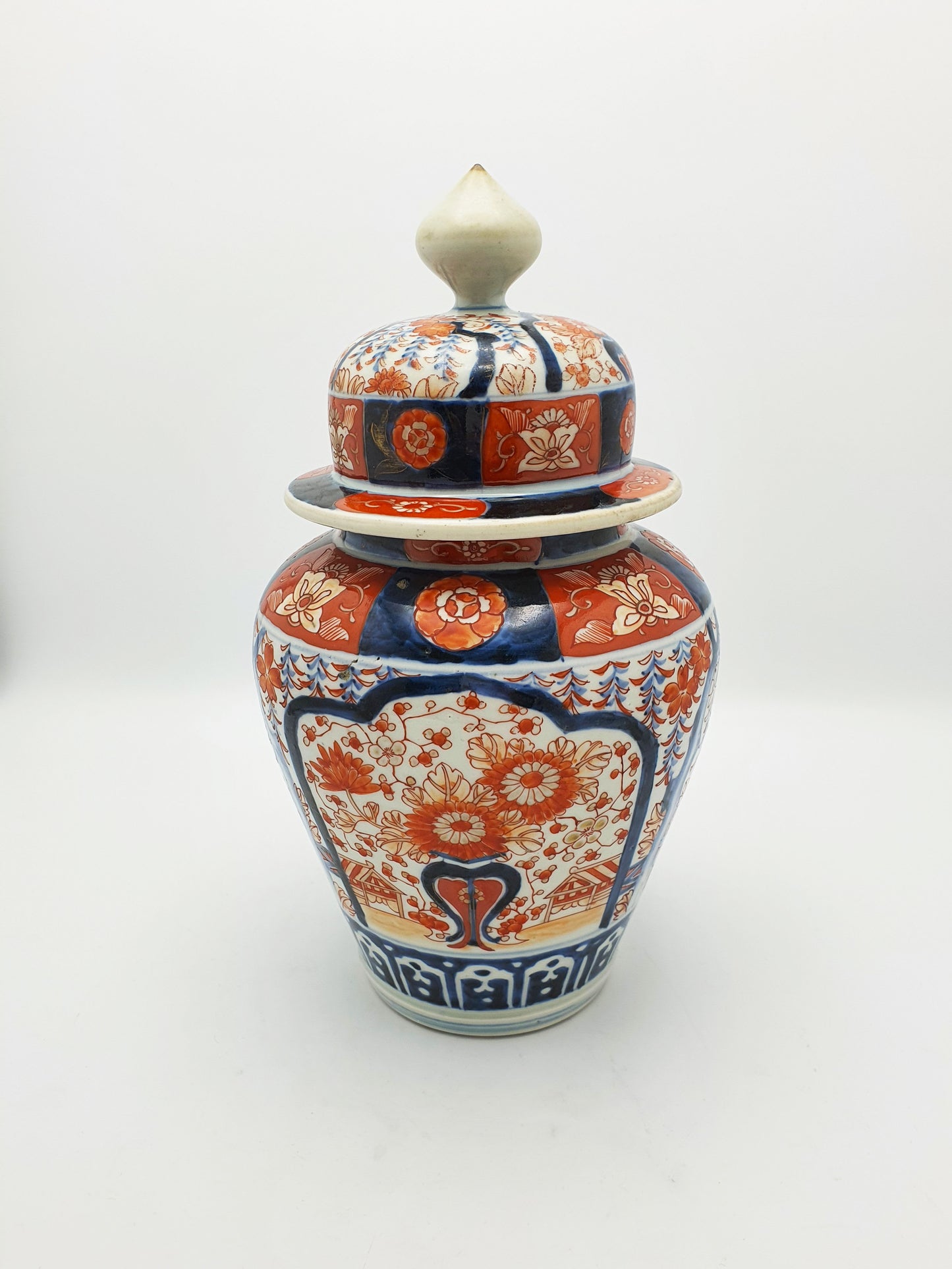 Gorgeous Antique Japanese Imari Porcelain Covered Jar / Ginger Jar – circa 1880