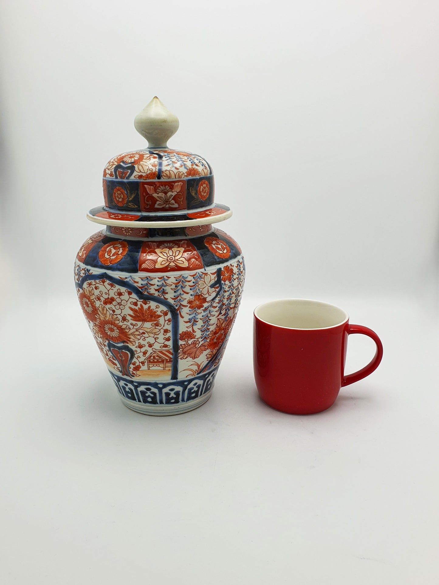 Gorgeous Antique Japanese Imari Porcelain Covered Jar / Ginger Jar – circa 1880