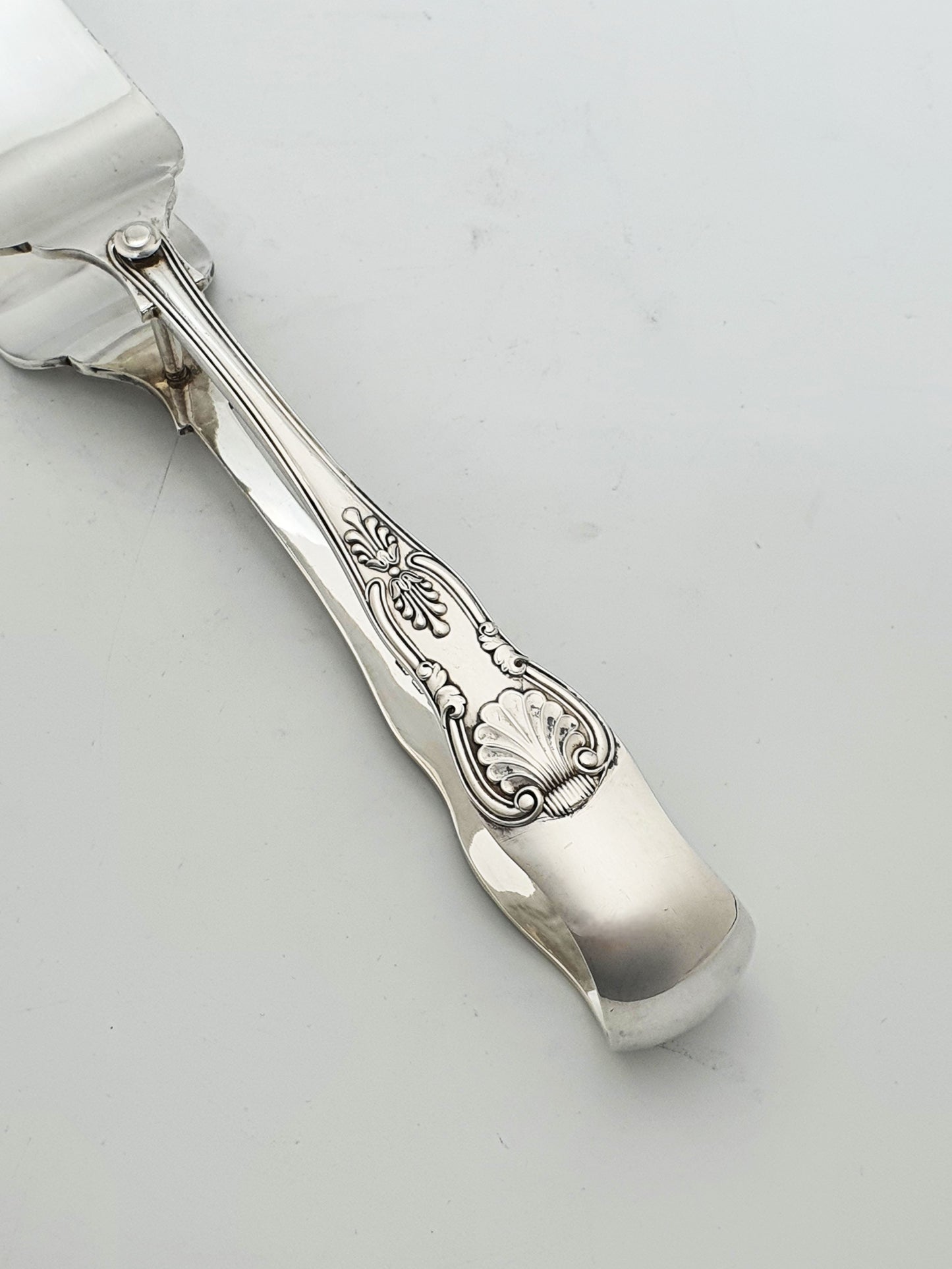 Quality Antique Edwardian Silver-Plated King’s Pattern Serving Tongs – circa 1905