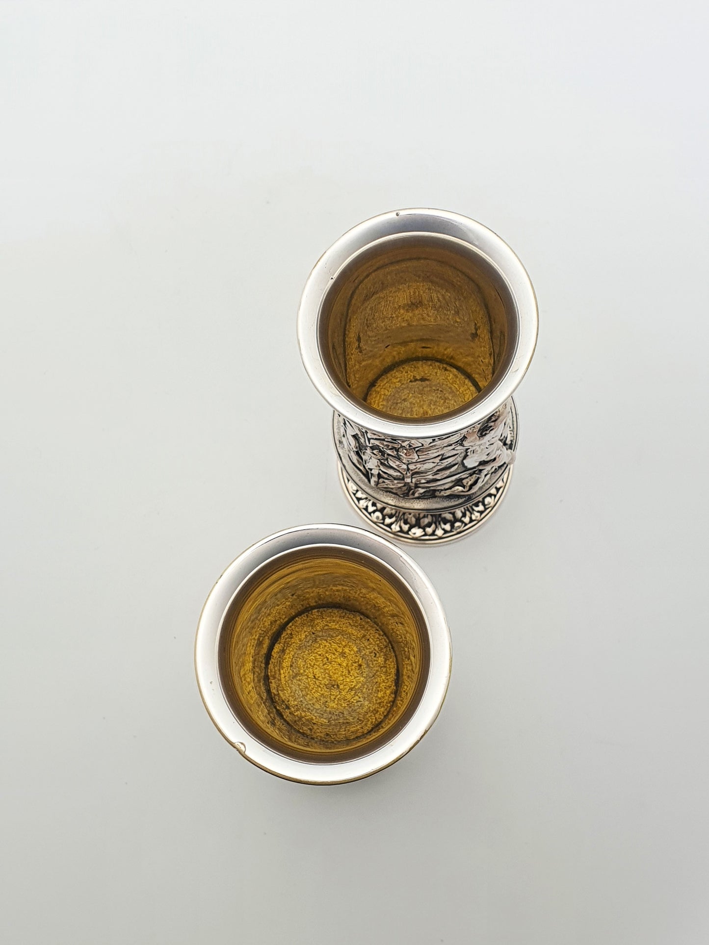 Stunning Pair of Antique Silver-Plated Elkington & Co. Vases - 1875