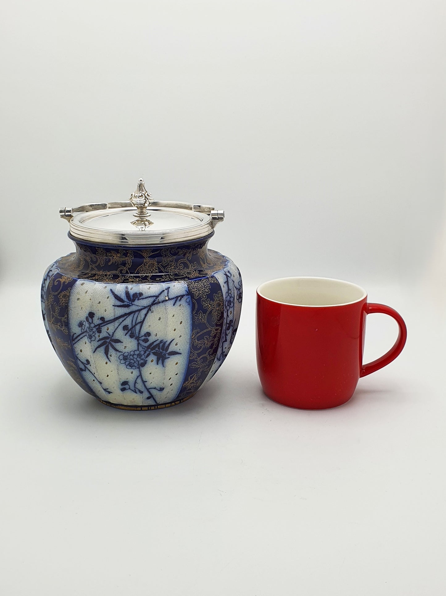 Lovely Antique Flow Blue & Gilt Royal Doulton Biscuit Barrel – circa 1890