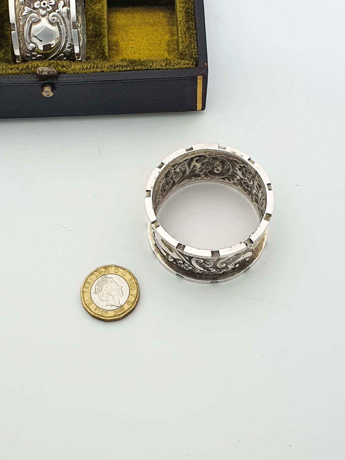 Nice Boxed Set of 6 Ornate Antique Victorian Silver Plated Napkin Rings – circa 1890