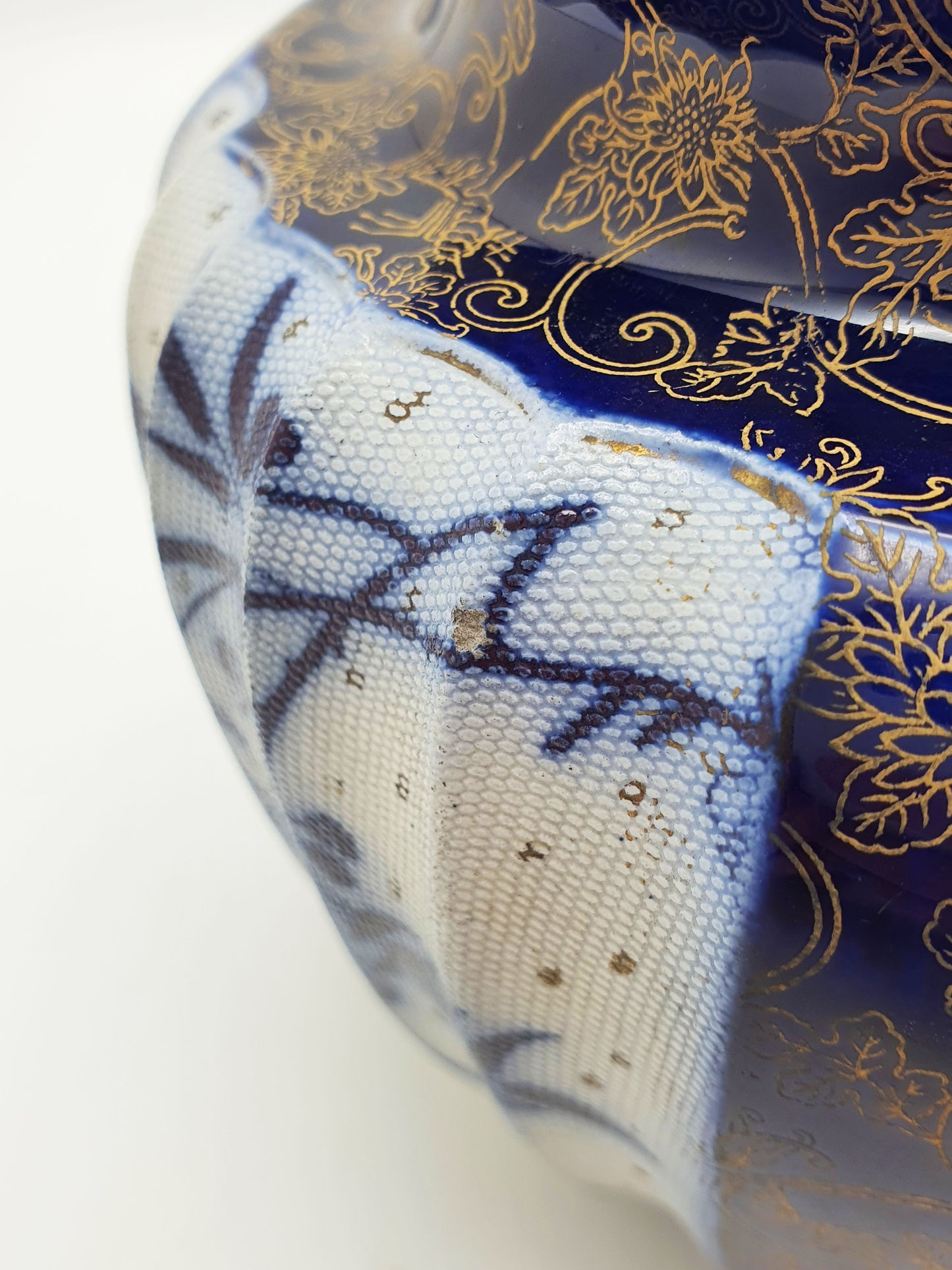 Lovely Antique Flow Blue & Gilt Royal Doulton Biscuit Barrel – circa 1890