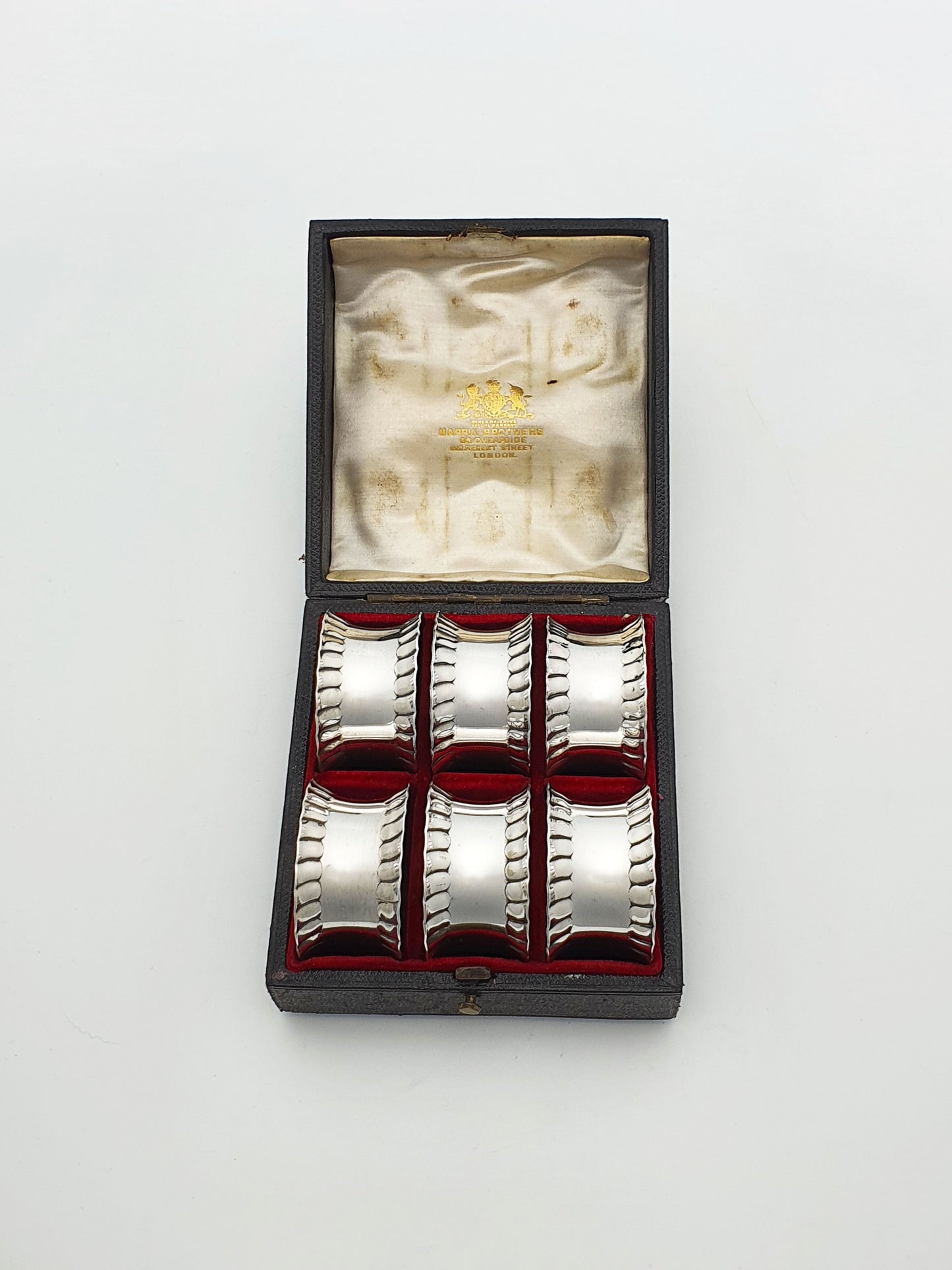 Set of 6 Antique Edwardian Silver-Plated Napkin Rings in Fitted Case – circa 1905