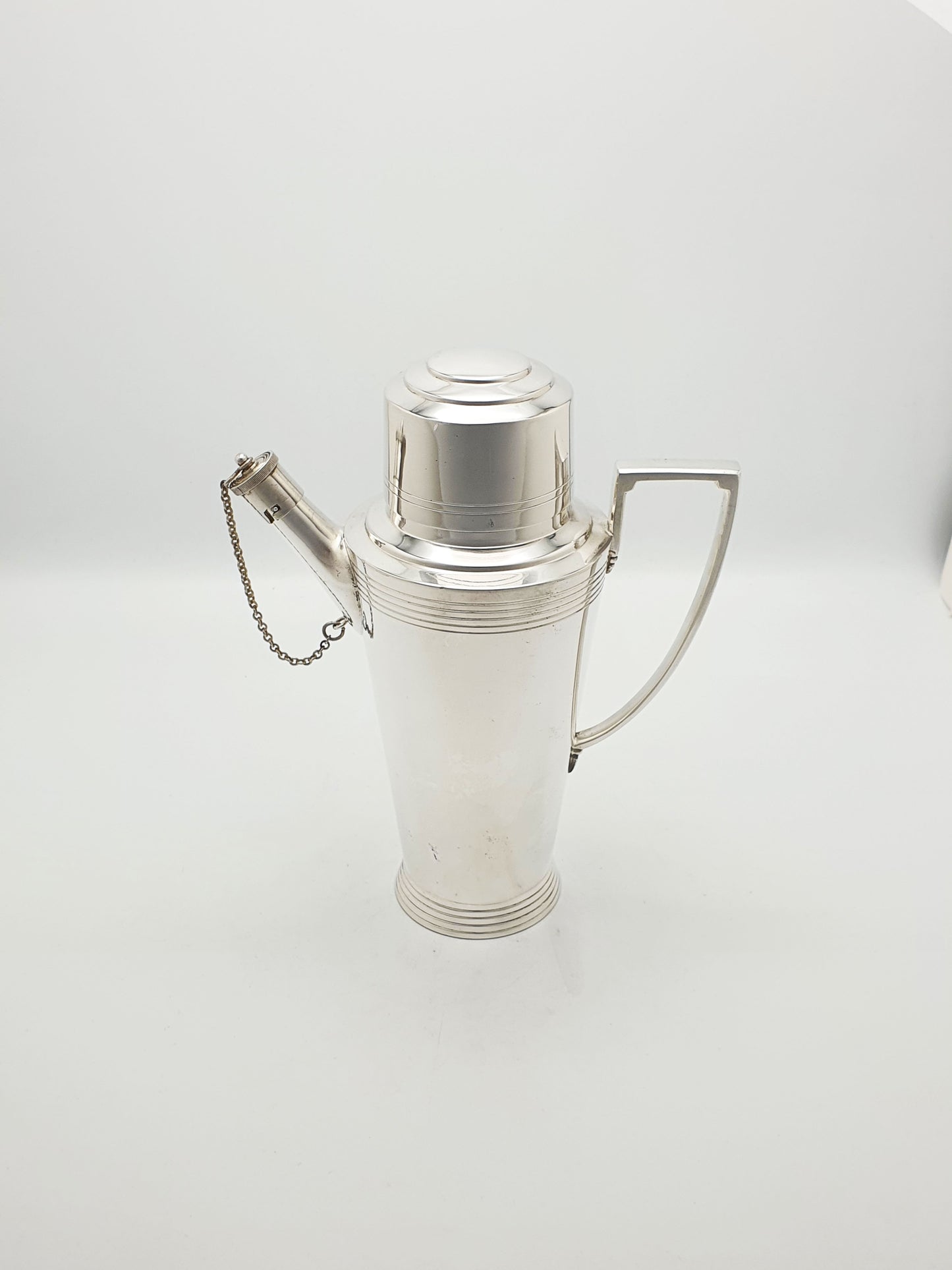 Art Deco Silver-Plated Cocktail Shaker Designed by Keith Murray – circa 1930