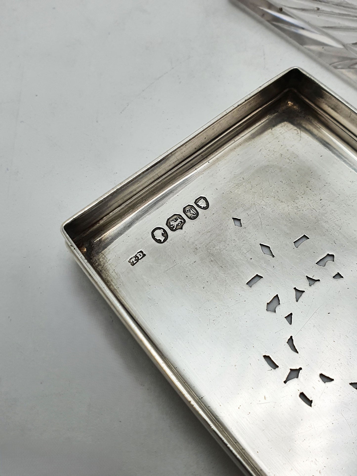 Lovely Antique Victorian Sterling Silver & Cut Glass Trinket Box - 1844