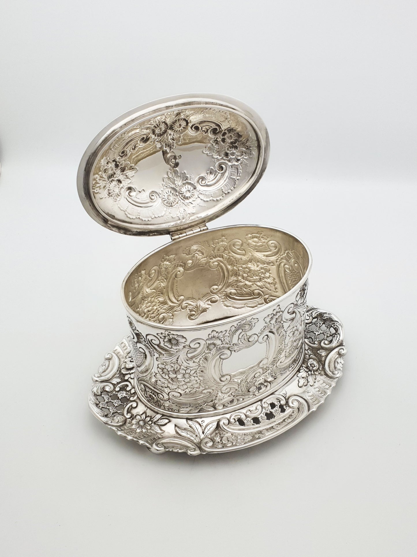 Fabulous Antique Victorian Embossed Silver Plated Biscuit Box – circa 1890