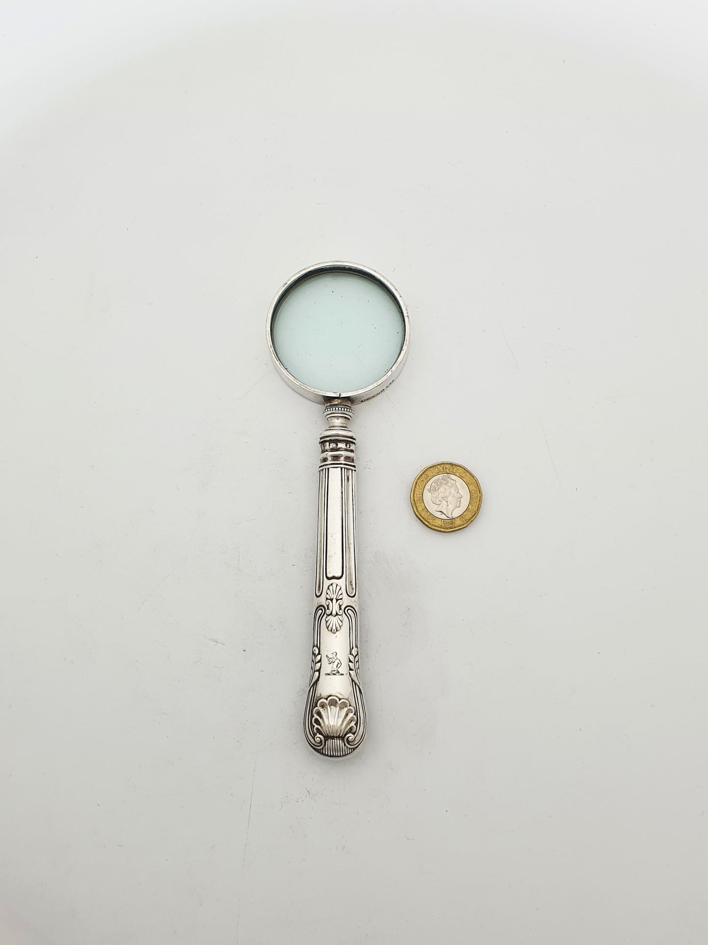 Small Antique Silver-Handled Magnifying Glass with Huntsman Crest – circa 1800