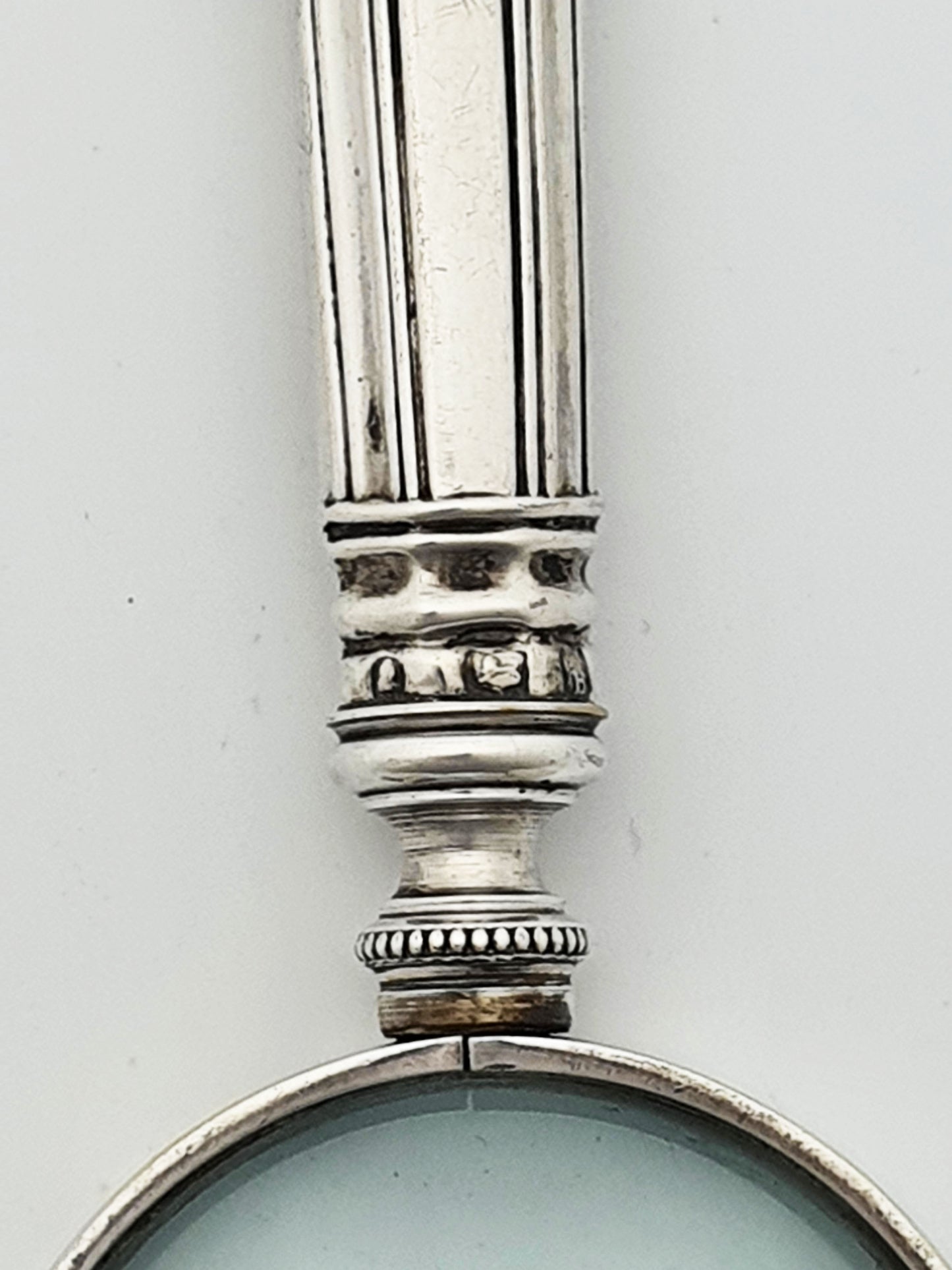Small Antique Silver-Handled Magnifying Glass with Huntsman Crest – circa 1800