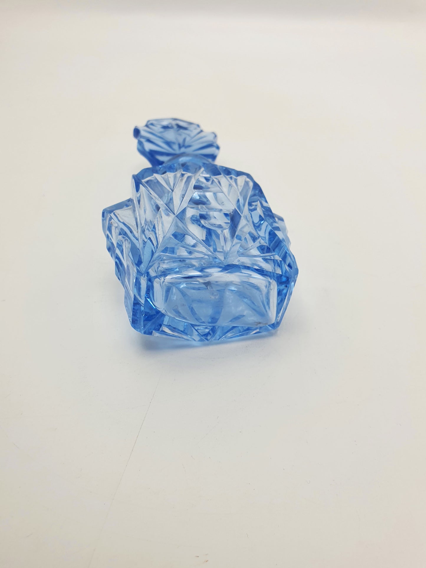 Lovely Vintage Art Deco Blue Glass Perfume Bottle with Dauber – circa 1930