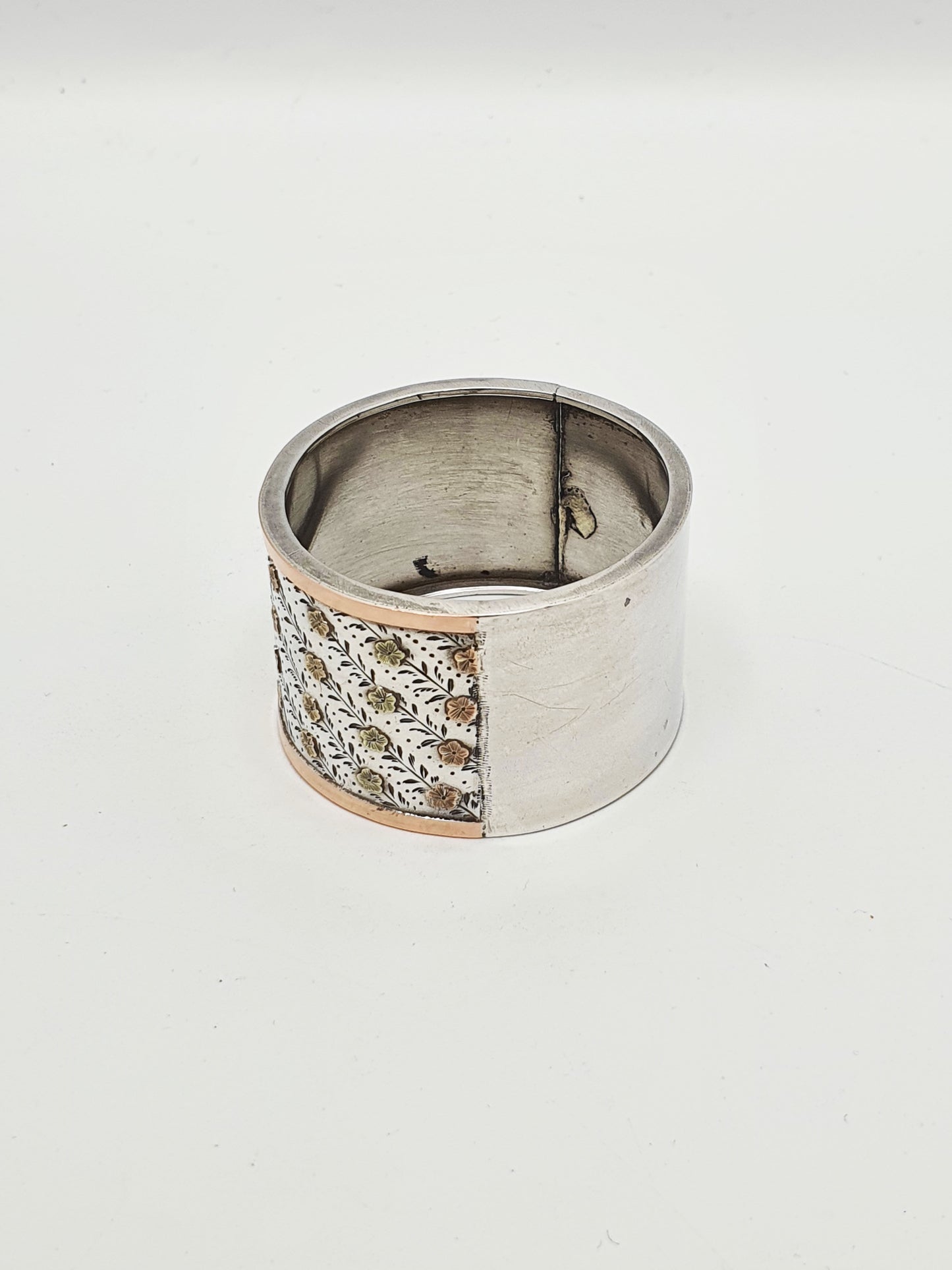 Gorgeous Antique Victorian Silver & Gold Inlaid Napkin Ring – circa 1890