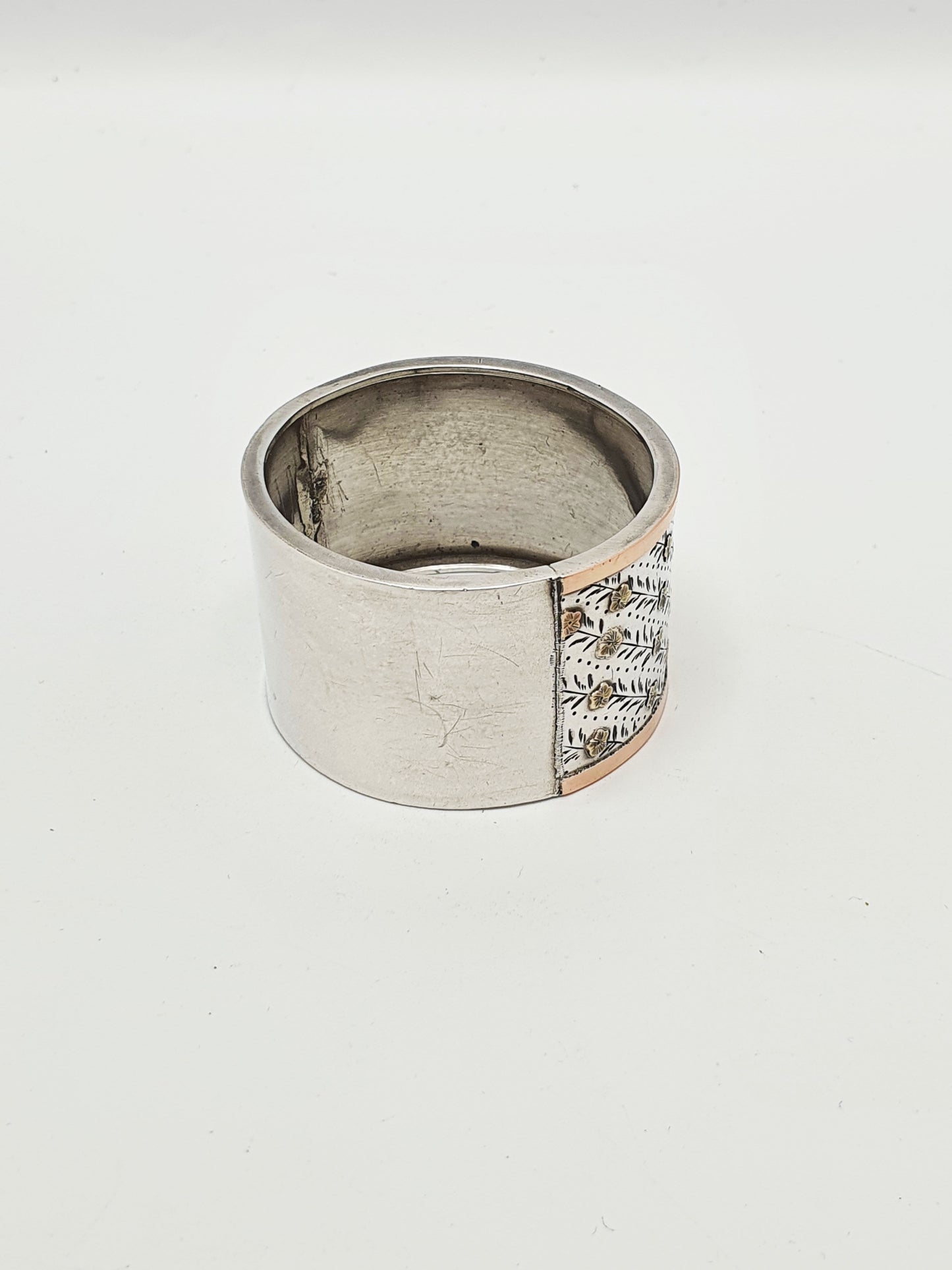 Gorgeous Antique Victorian Silver & Gold Inlaid Napkin Ring – circa 1890