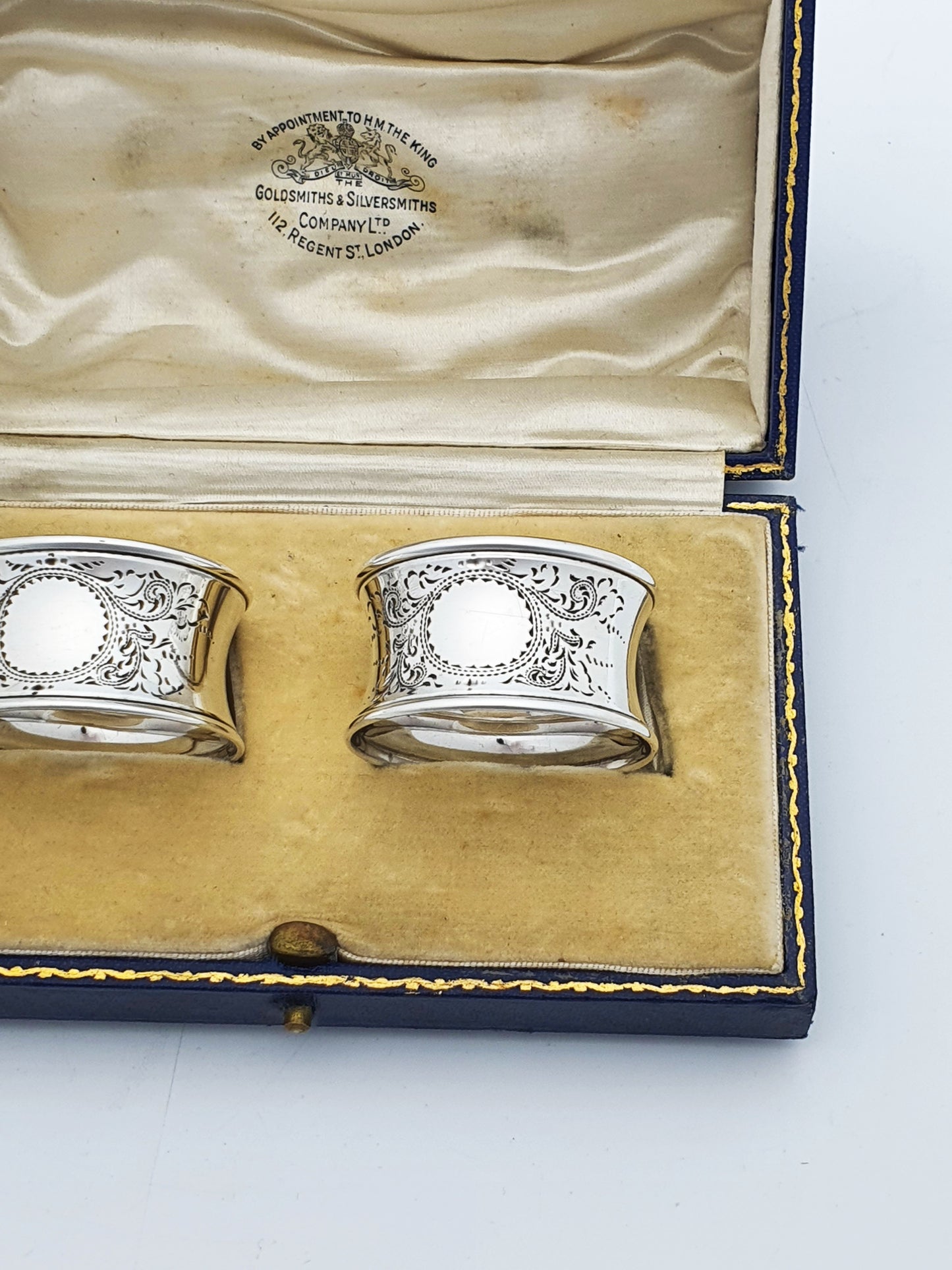 Lovely Pair of Cased Antique Edwardian Sterling Silver Napkin Rings – London, 1907