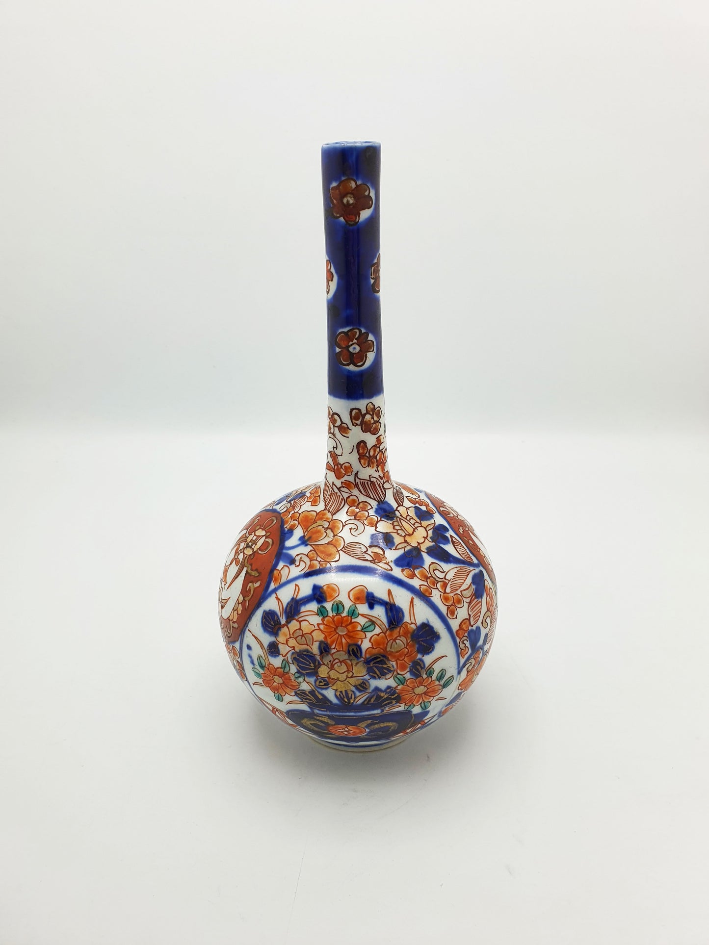 Lovely Antique Japanese Imari Slender Neck Vase – circa 1900