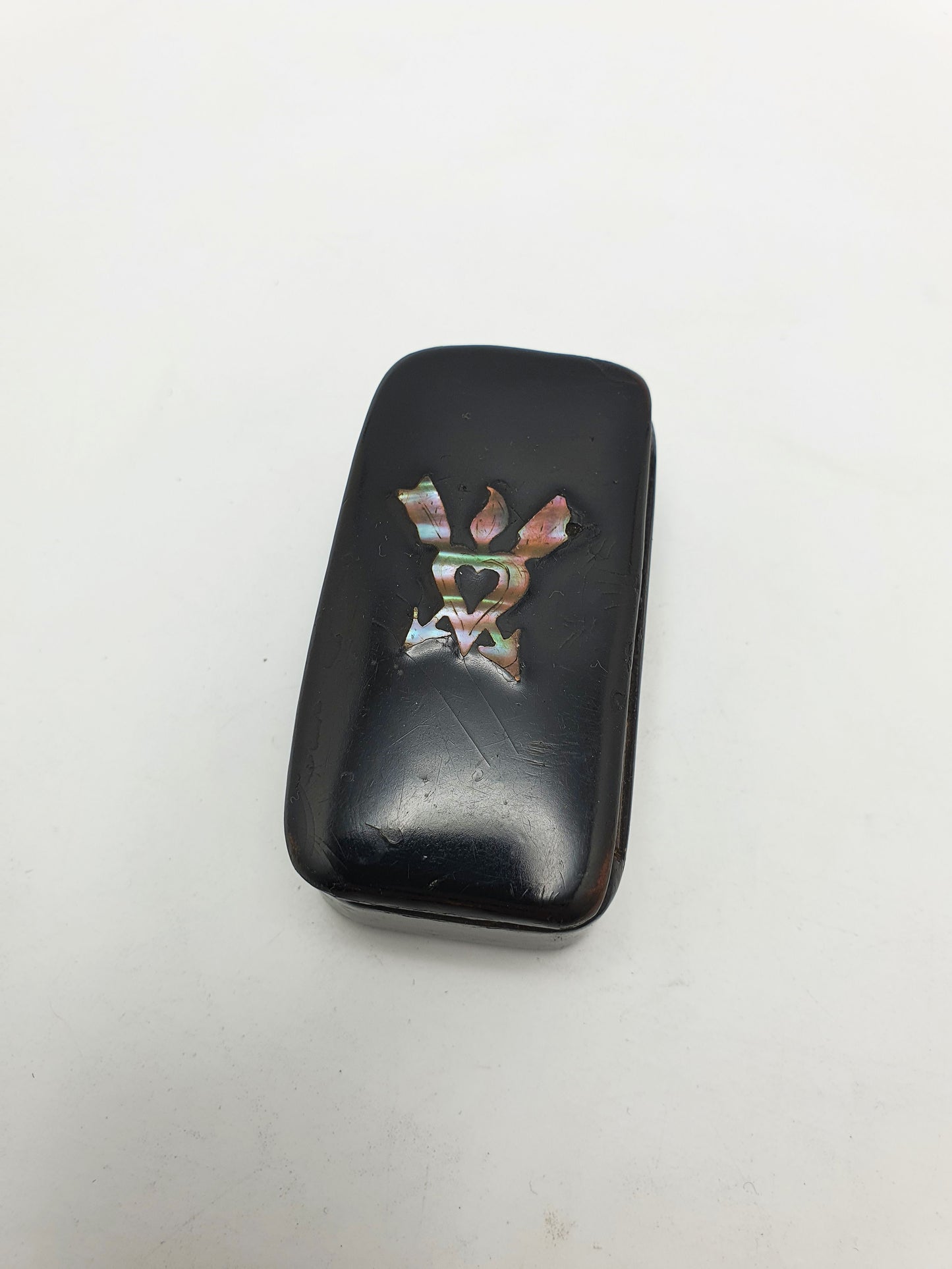 Papier-Mâché Snuff with Mother-of-Pearl Inlay of Heart & Torch Motif – circa 1880