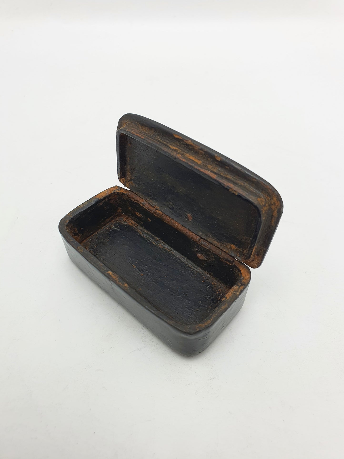 Papier-Mâché Snuff with Mother-of-Pearl Inlay of Heart & Torch Motif – circa 1880