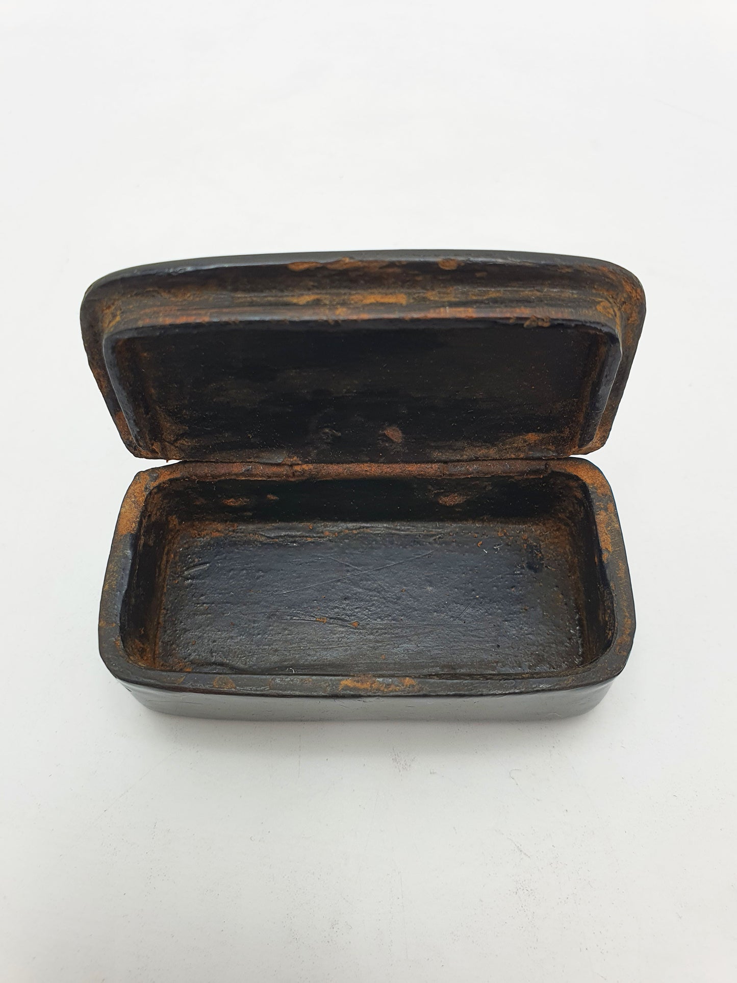 Papier-Mâché Snuff with Mother-of-Pearl Inlay of Heart & Torch Motif – circa 1880