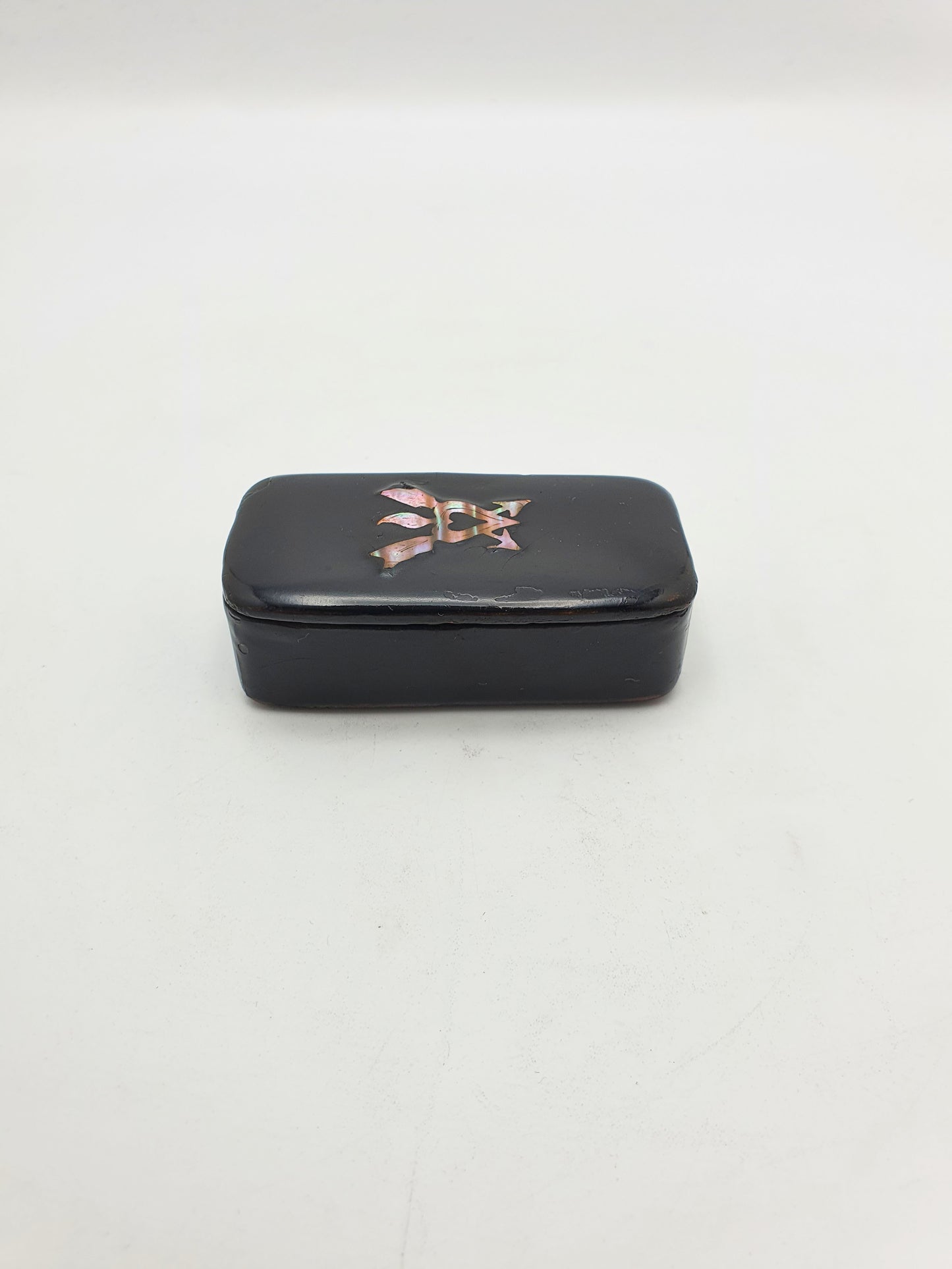 Papier-Mâché Snuff with Mother-of-Pearl Inlay of Heart & Torch Motif – circa 1880