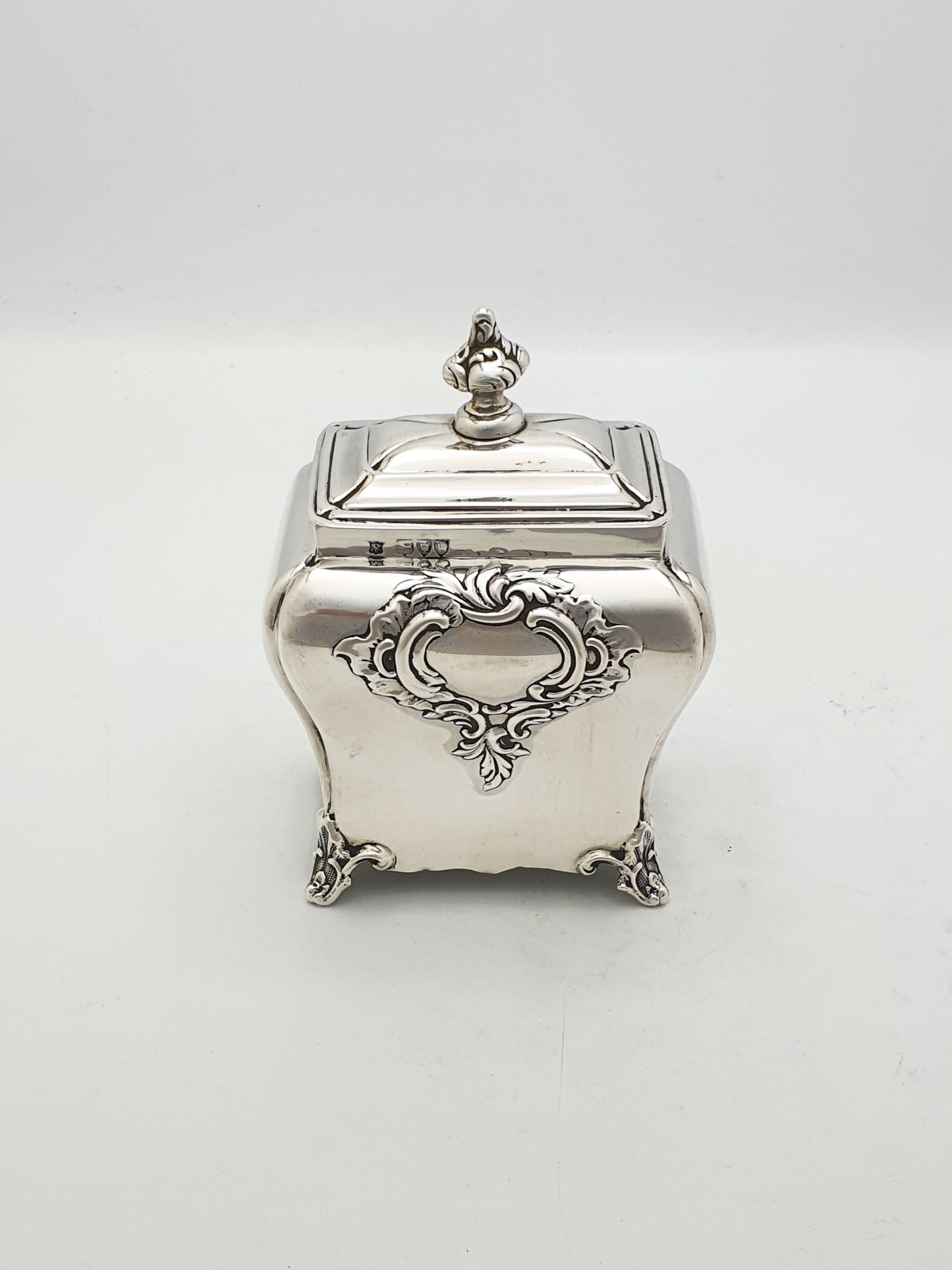Superb Antique Victorian Sterling Silver Tea Caddy - London, 1895