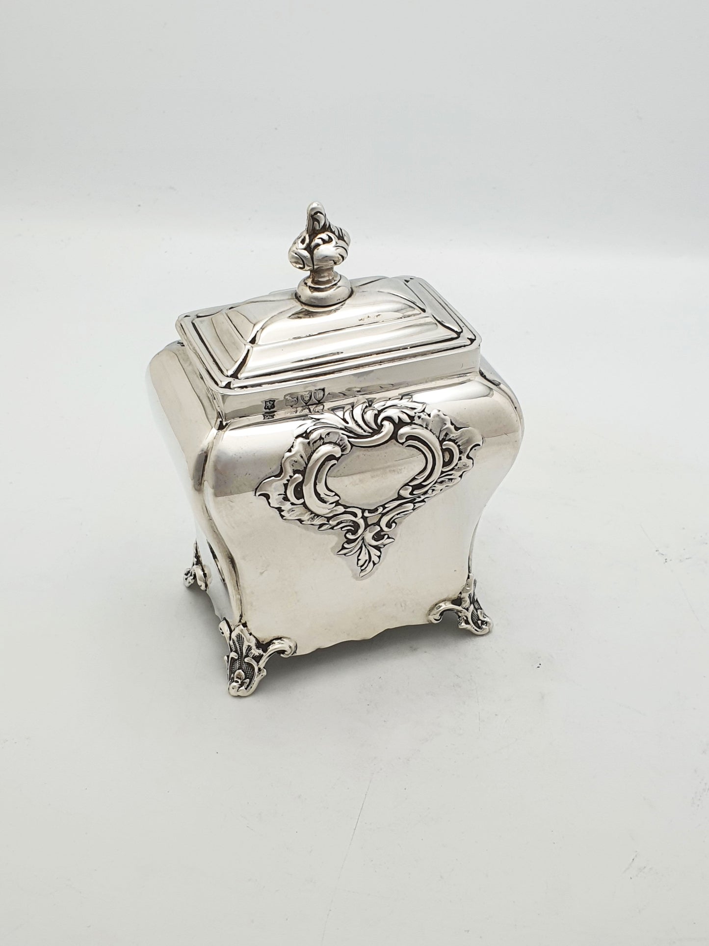 Superb Antique Victorian Sterling Silver Tea Caddy - London, 1895
