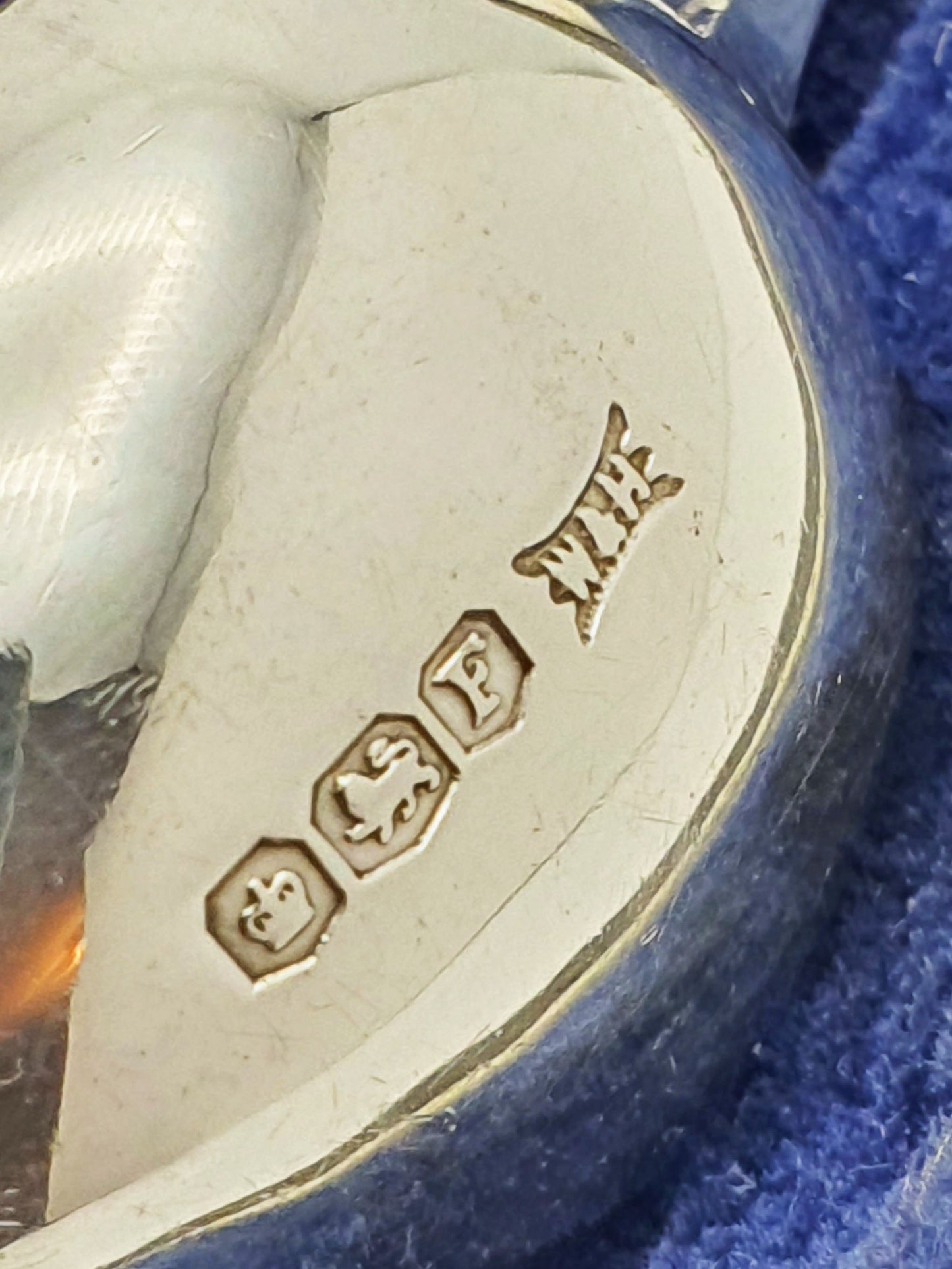 Lovely Cased Set of 6 Sterling Silver Coffee Spoons by Walker & Hall - 1948