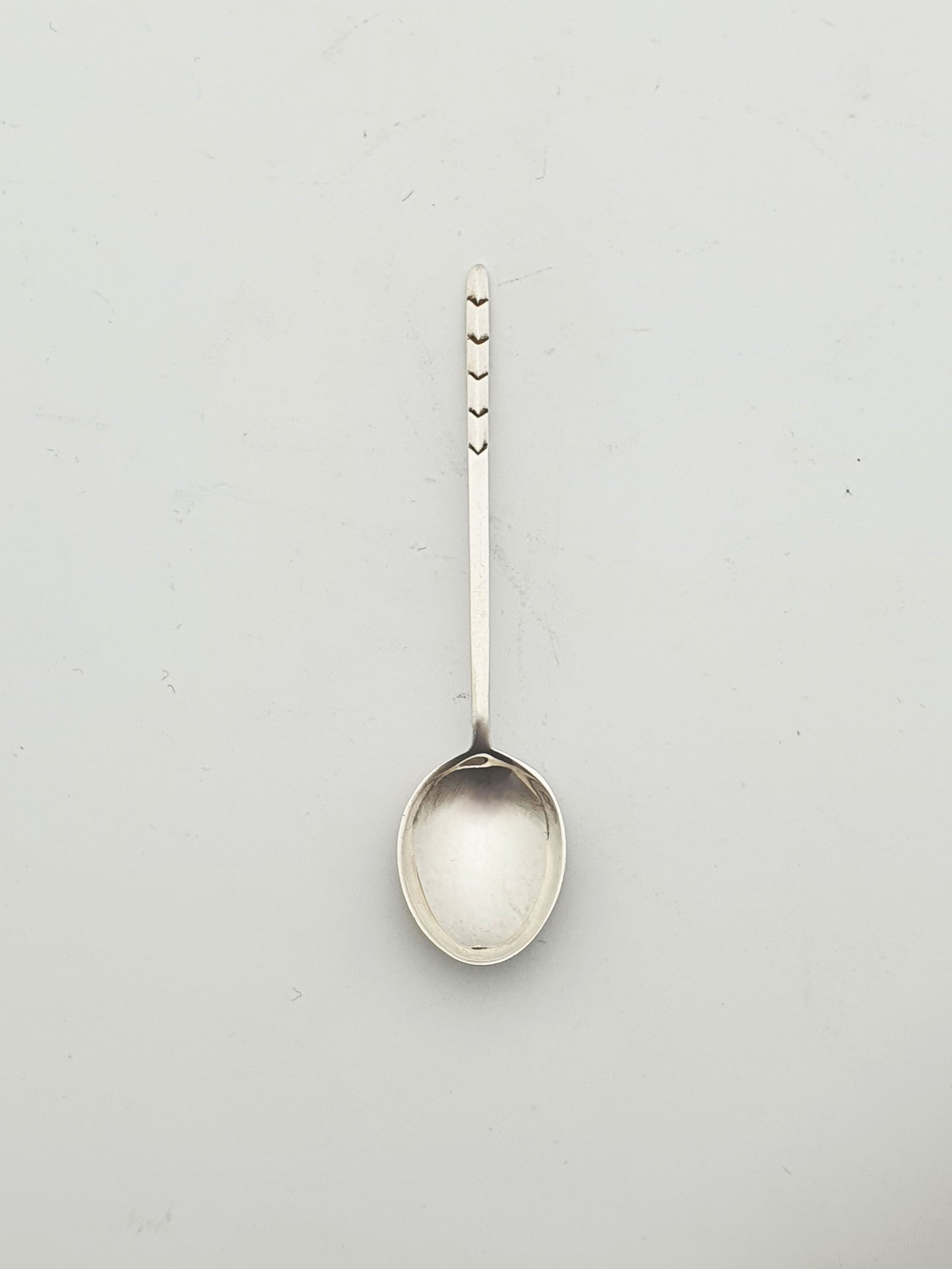 Lovely Cased Set of 6 Sterling Silver Coffee Spoons by Walker & Hall - 1948