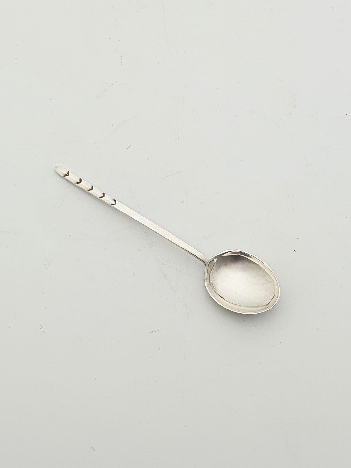 Lovely Cased Set of 6 Sterling Silver Coffee Spoons by Walker & Hall - 1948