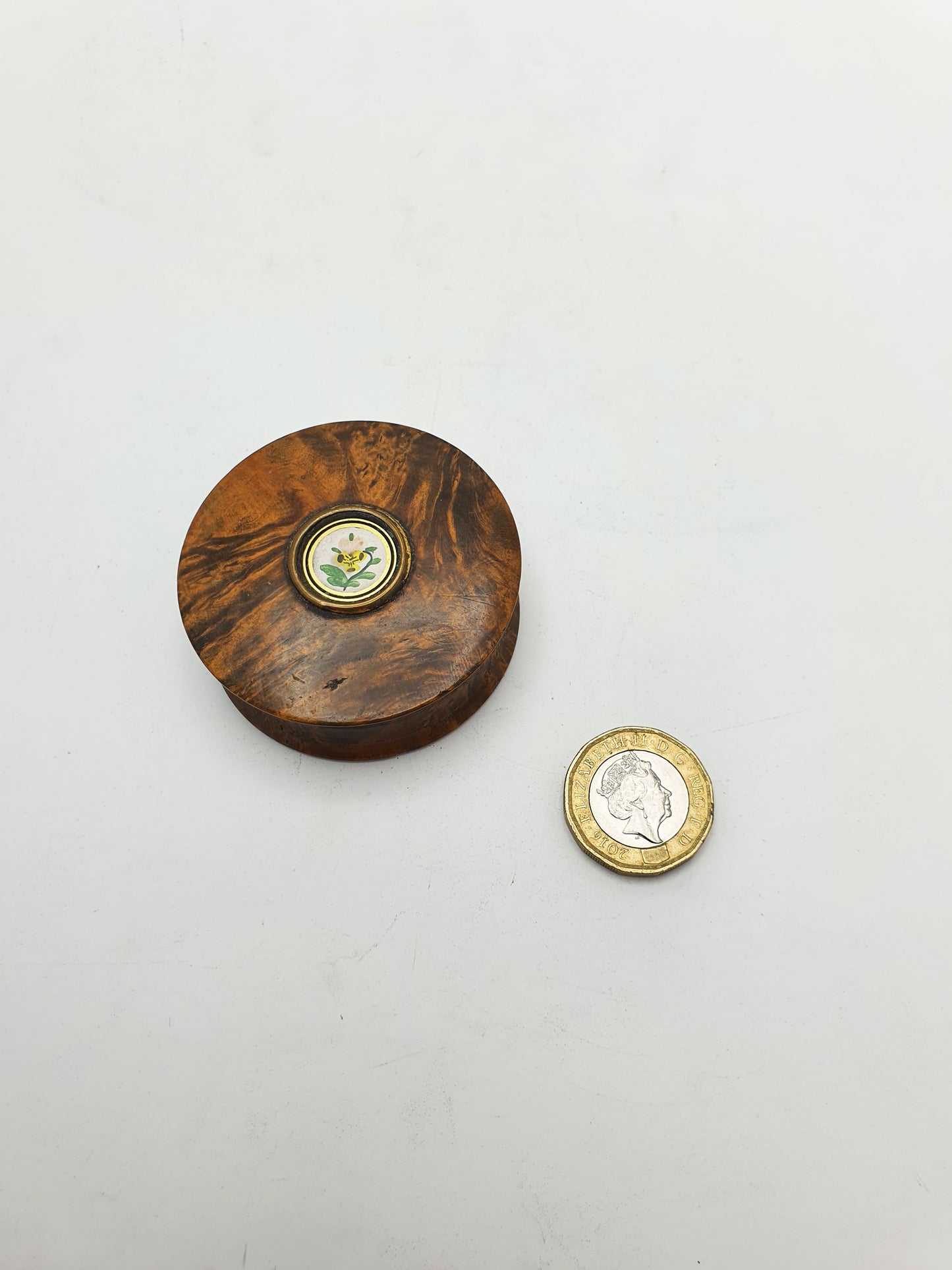 Antique Victorian Burr Walnut Snuff Box with Floral Inset – circa 1880