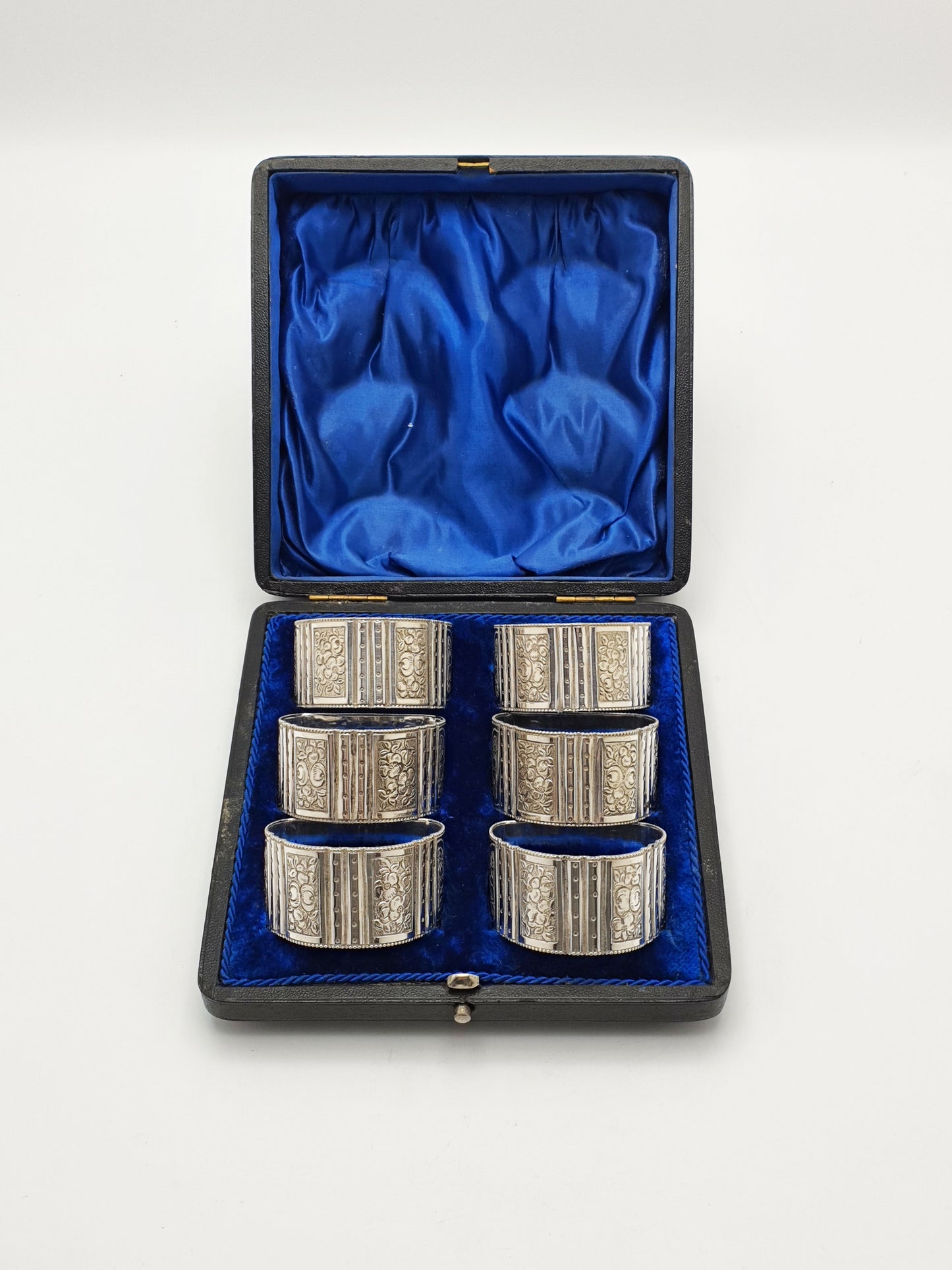 Nice Set of 6 Antique Edwardian Silver-Plated Napkin Rings – circa 1905