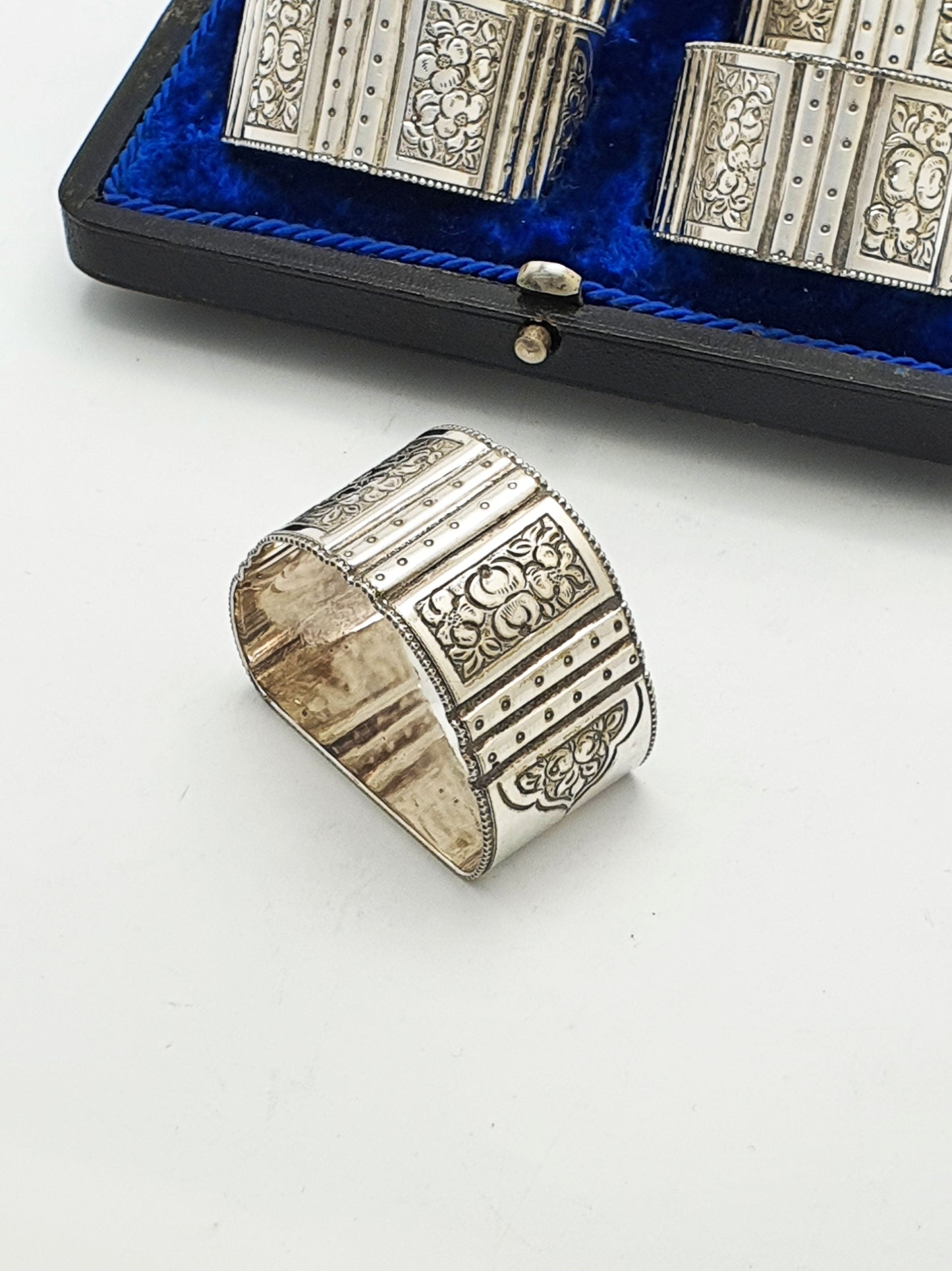 Nice Set of 6 Antique Edwardian Silver-Plated Napkin Rings – circa 1905