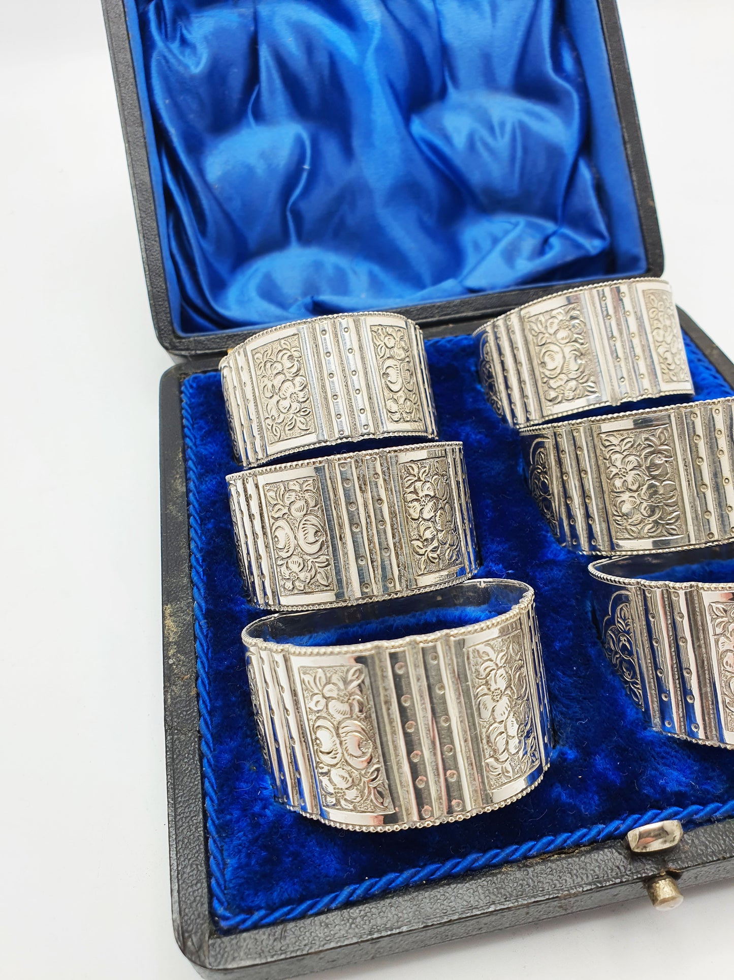 Nice Set of 6 Antique Edwardian Silver-Plated Napkin Rings – circa 1905