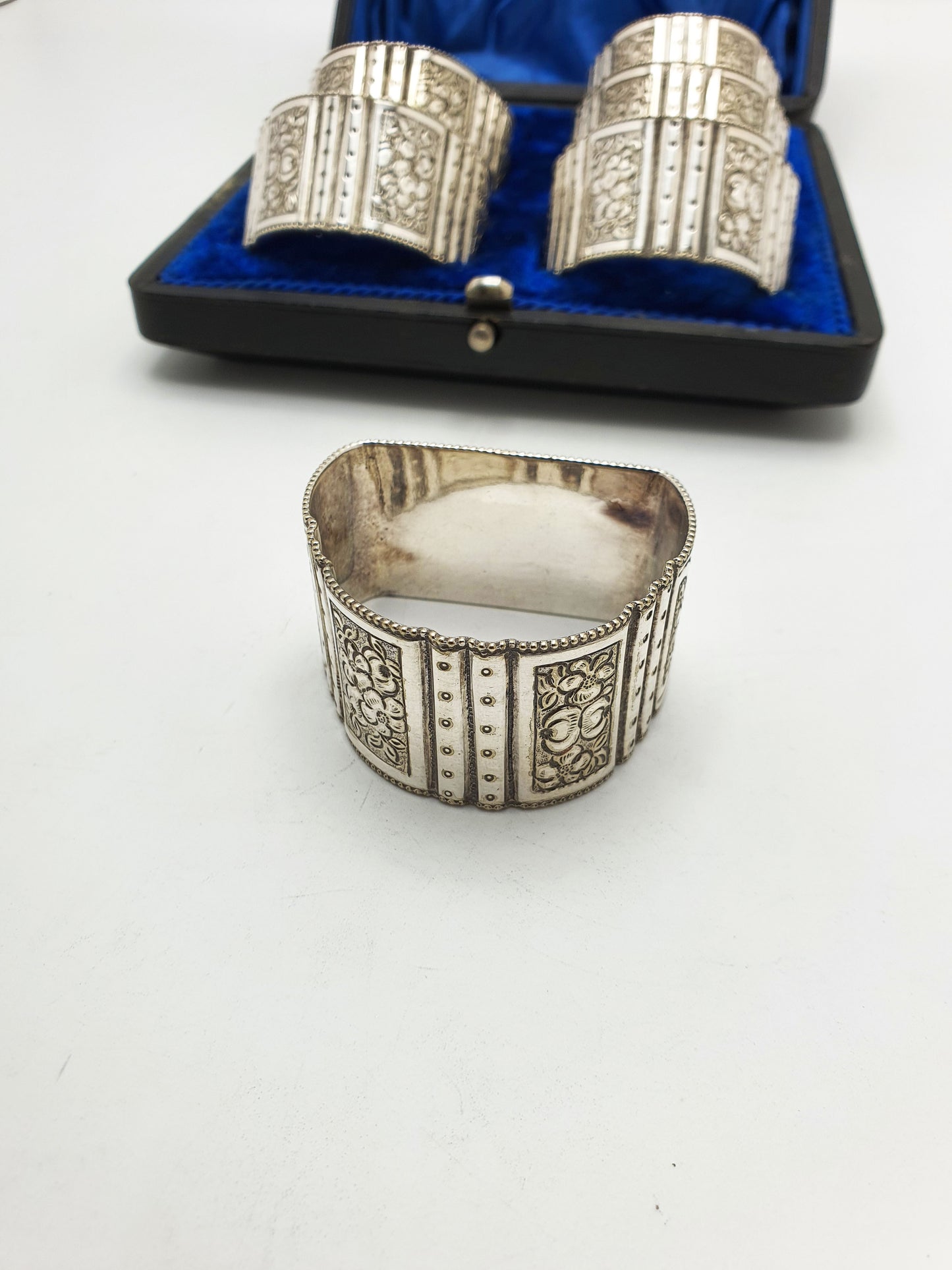 Nice Set of 6 Antique Edwardian Silver-Plated Napkin Rings – circa 1905