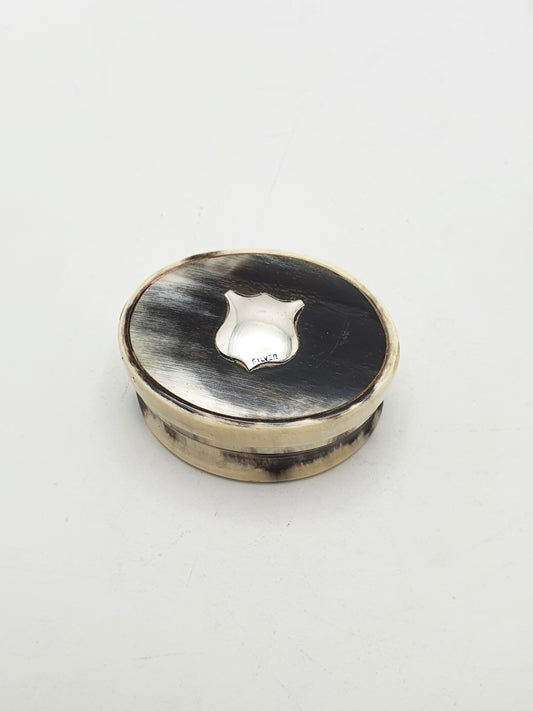 Nice Antique Scottish Horn Snuff Box with Silver Shield Cartouche – circa 1890