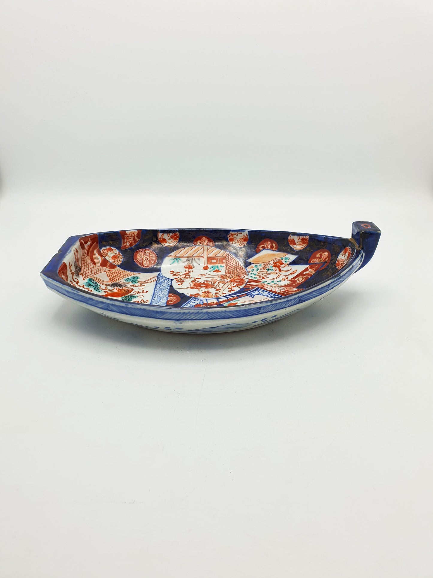 Lovely Antique Japanese Imari Porcelain Boat-Shaped Dish – circa 1900