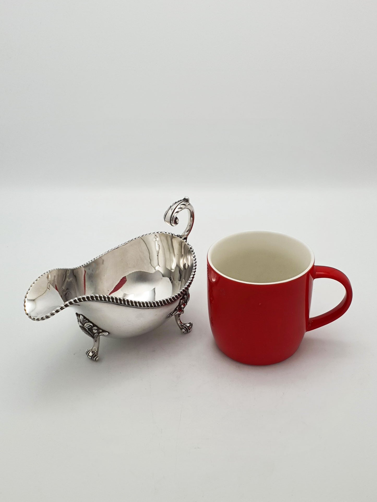Pair of Antique Silver Plate Sauce Boats with Ornamental Leaf Detailing – circa 1920