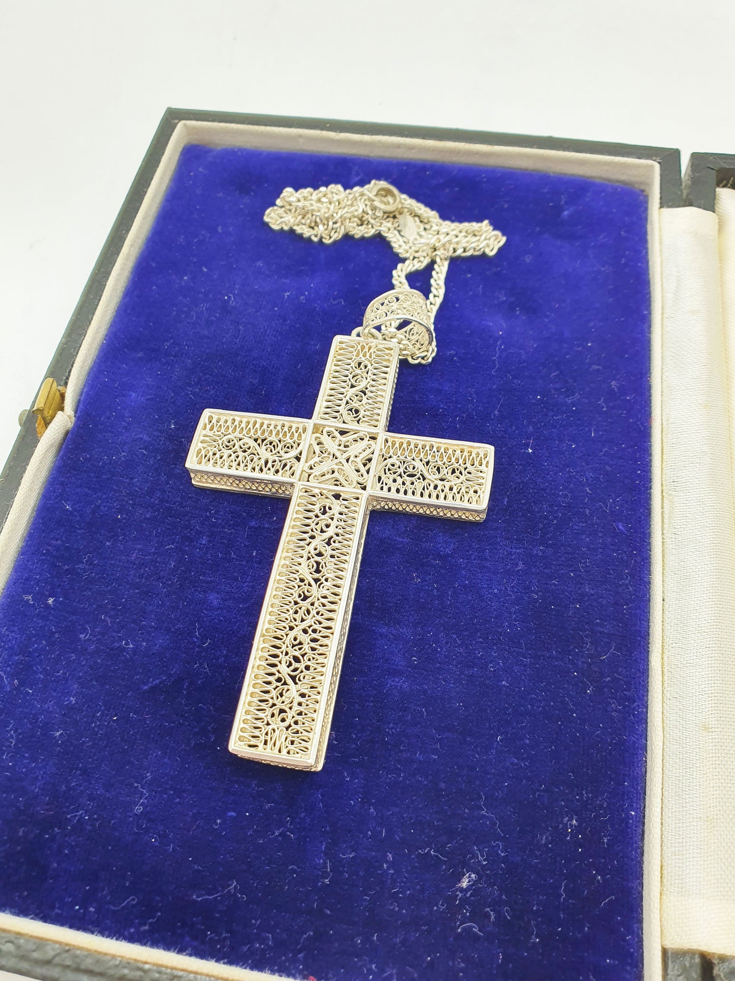Lovely Antique Silver Filigree Cross Pendant Necklace – circa 1900