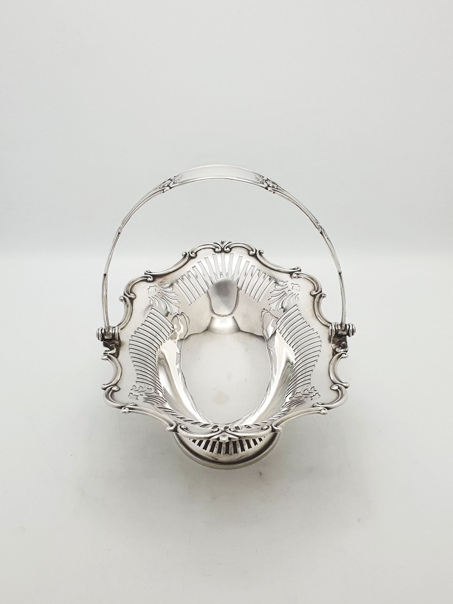 Elkington George V Silver Plated Swing-Handle Fruit/ Cake Basket - 1912