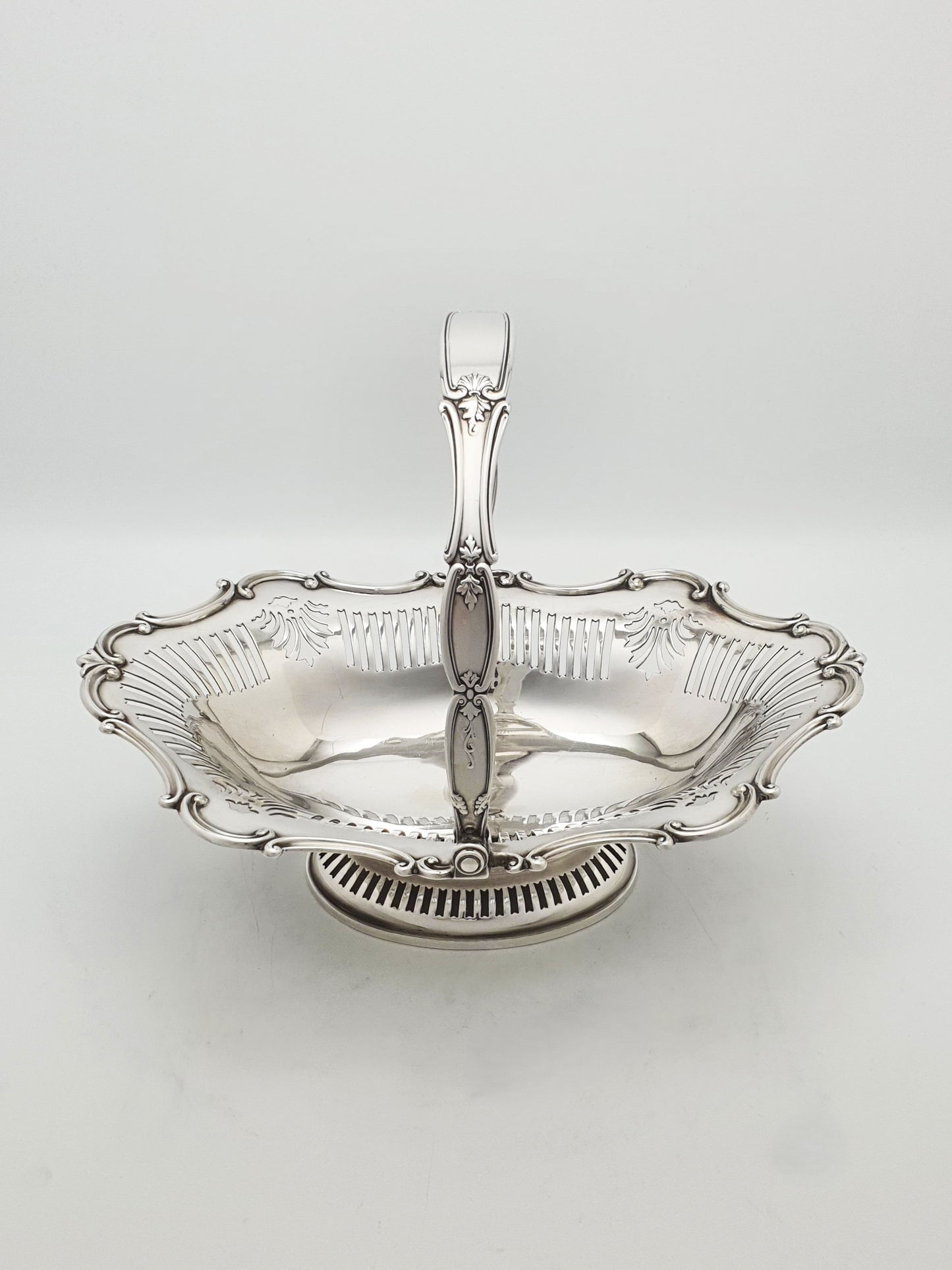 Elkington George V Silver Plated Swing-Handle Fruit/ Cake Basket - 1912