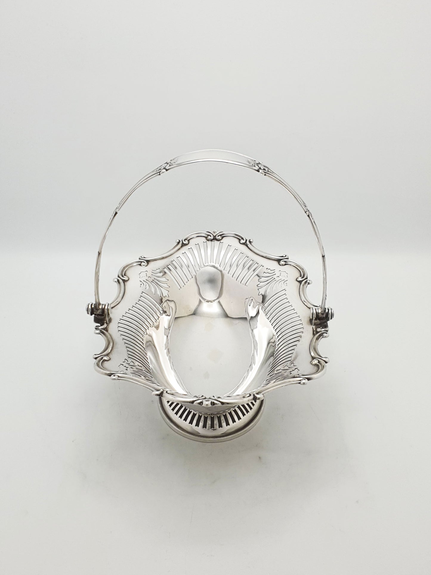 Elkington George V Silver Plated Swing-Handle Fruit/ Cake Basket - 1912