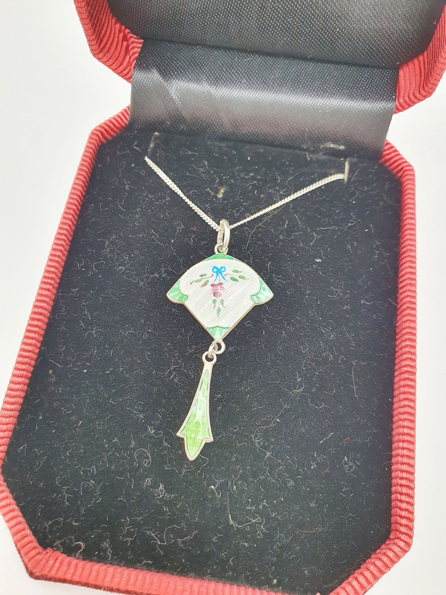 Lovely Art Deco Sterling Silver & Enamel Fan Pendant Necklace – circa 1925