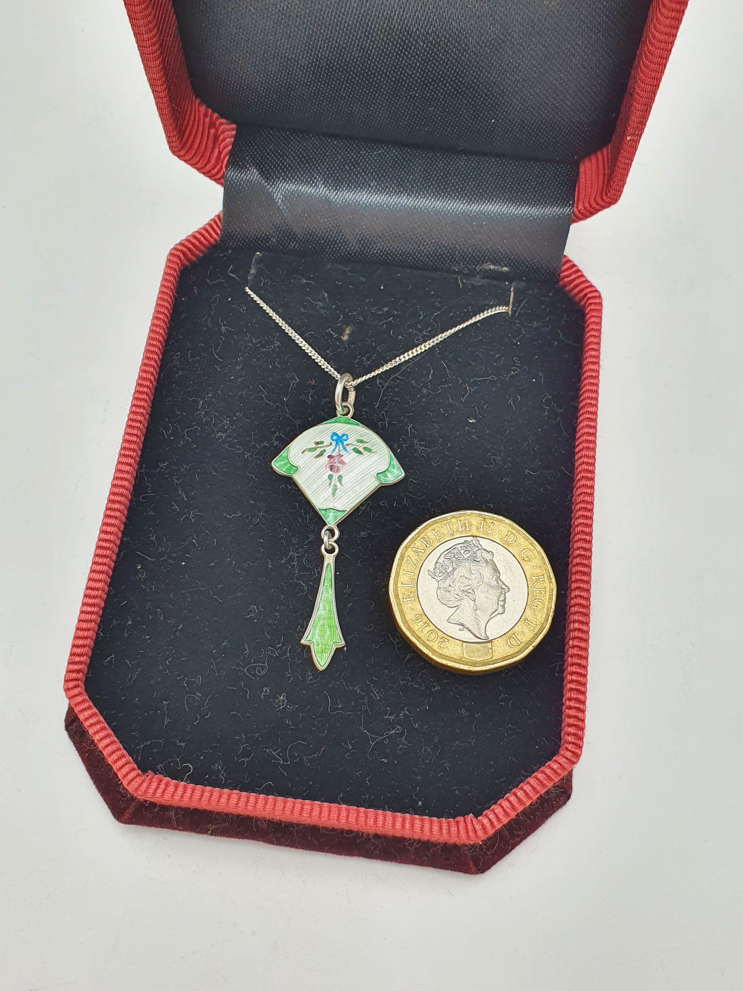Lovely Art Deco Sterling Silver & Enamel Fan Pendant Necklace – circa 1925