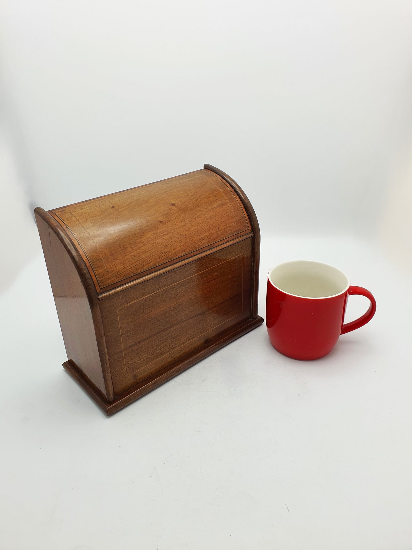 Nice Antique Edwardian Mahogany Hinged-Lid Desk Tidy with Inlaid Detail – circa 1905