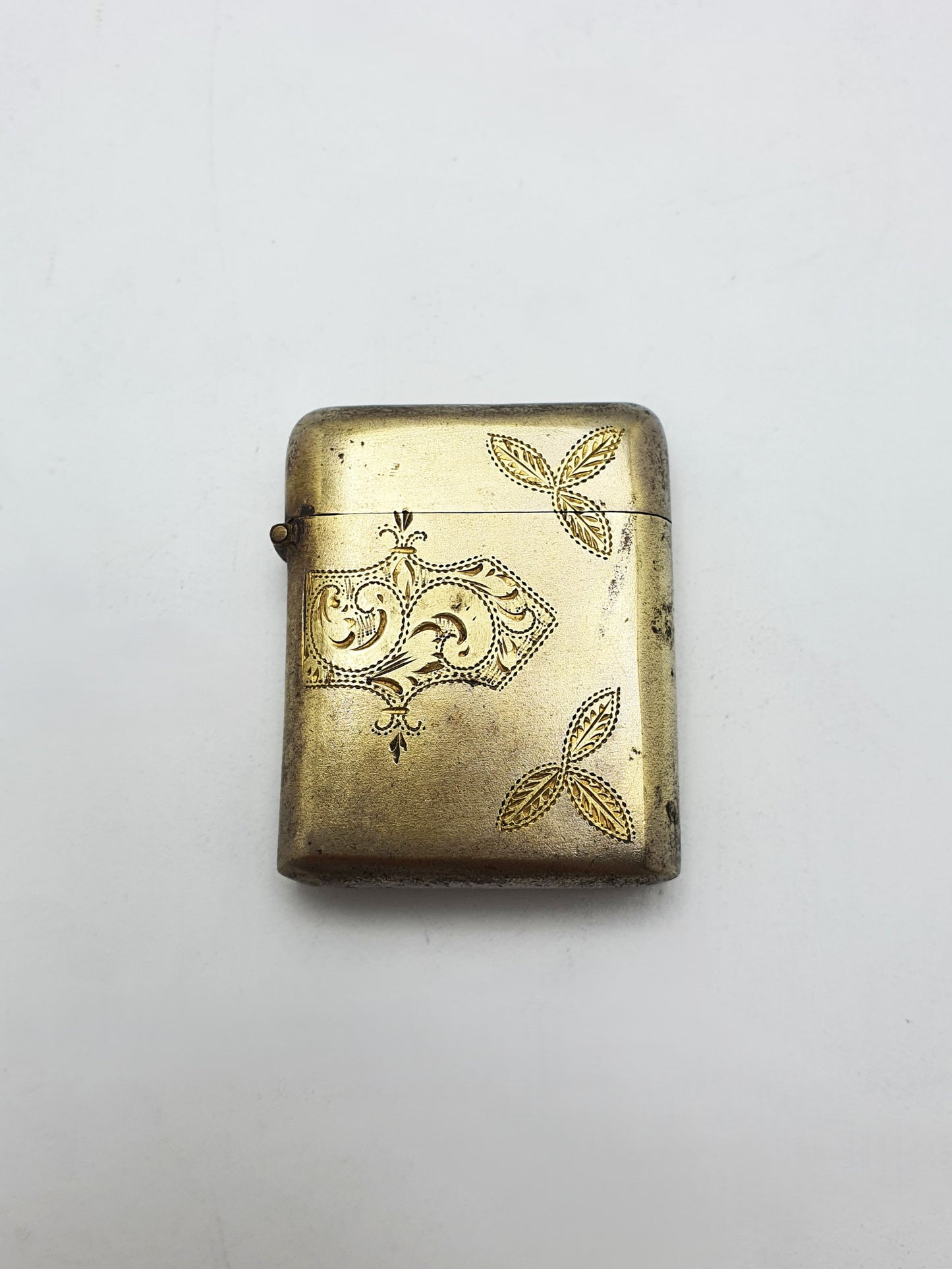 Antique Edwardian Gilt Brass Vesta Case with Engraved Foliate Motifs – circa 1905