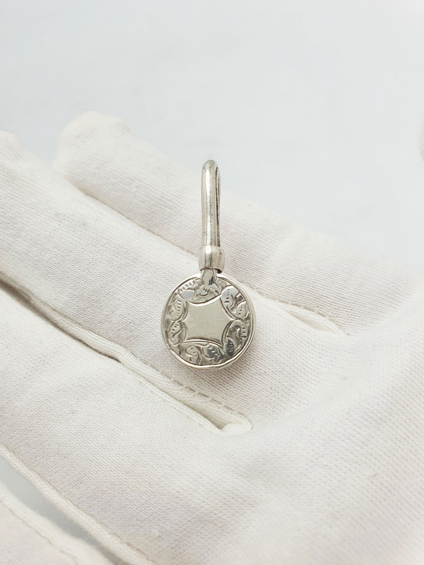 Splendid Antique Victorian Sterling Silver Engraved Napkin Holder Clip - 1899