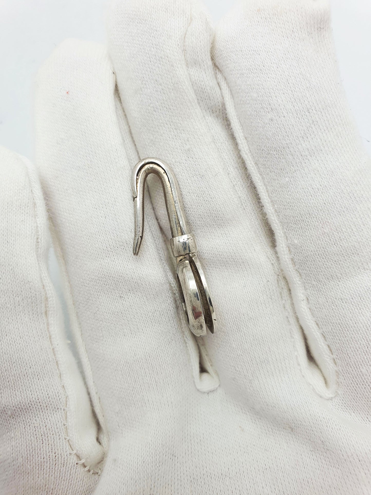 Splendid Antique Victorian Sterling Silver Engraved Napkin Holder Clip - 1899