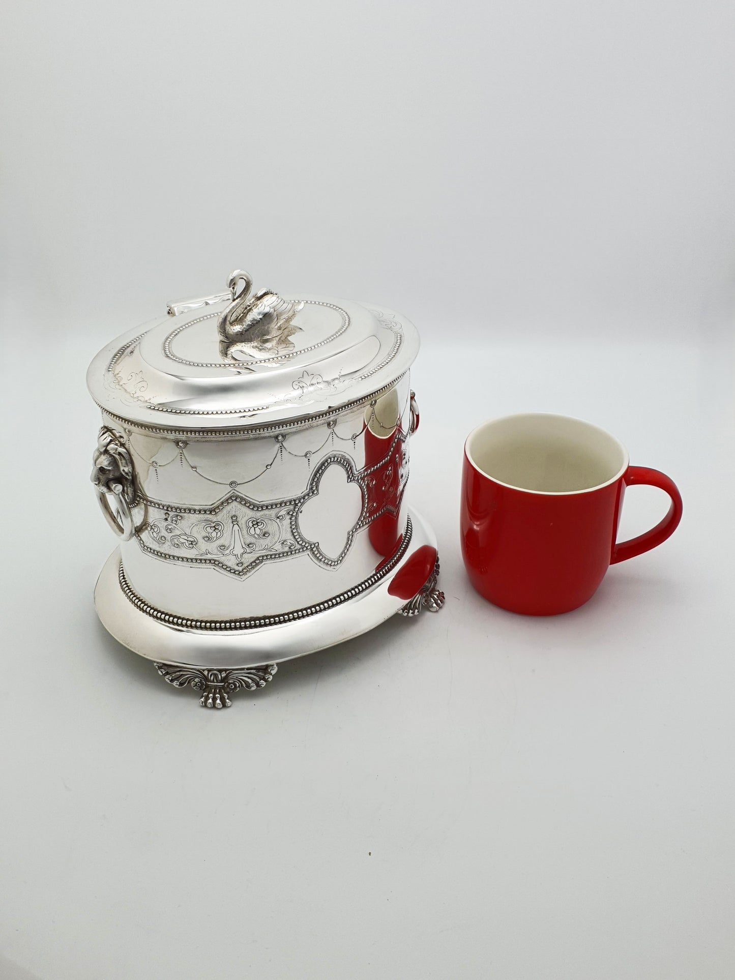 Splendid Antique Victorian Swan Finial Biscuit Barrel – circa 1880