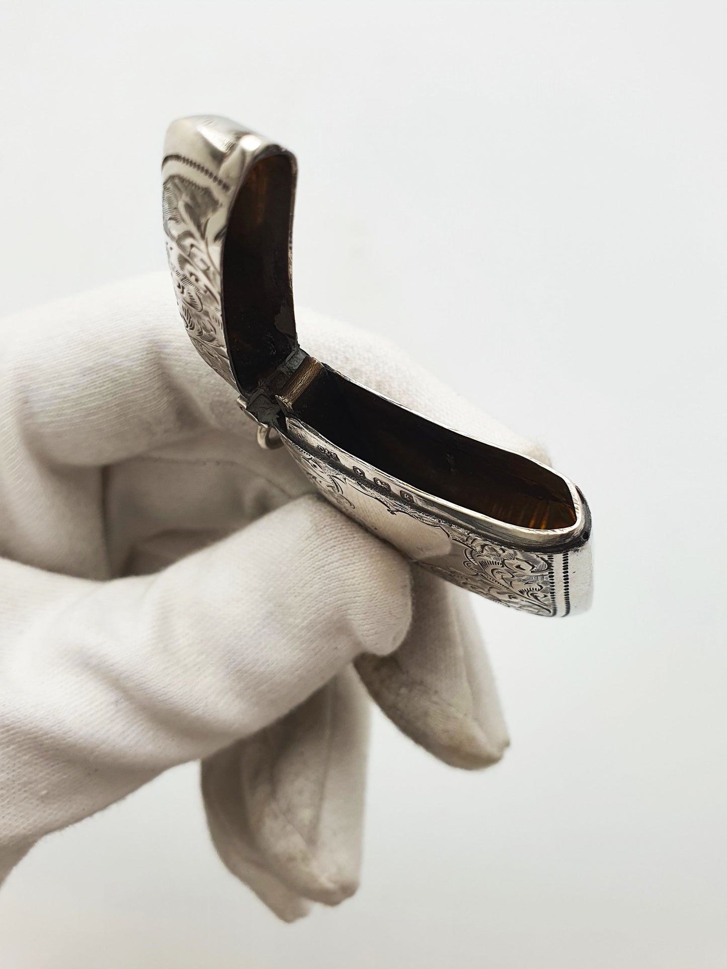 Beautifully Engraved Antique Edwardian Sterling Silver Engraved Vesta Case - 1906
